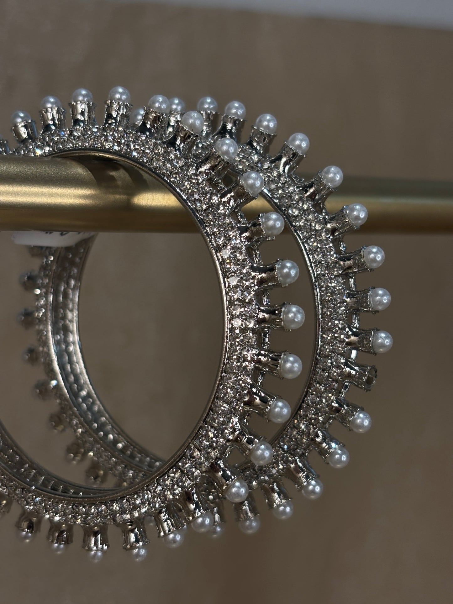 Silver pearl kare