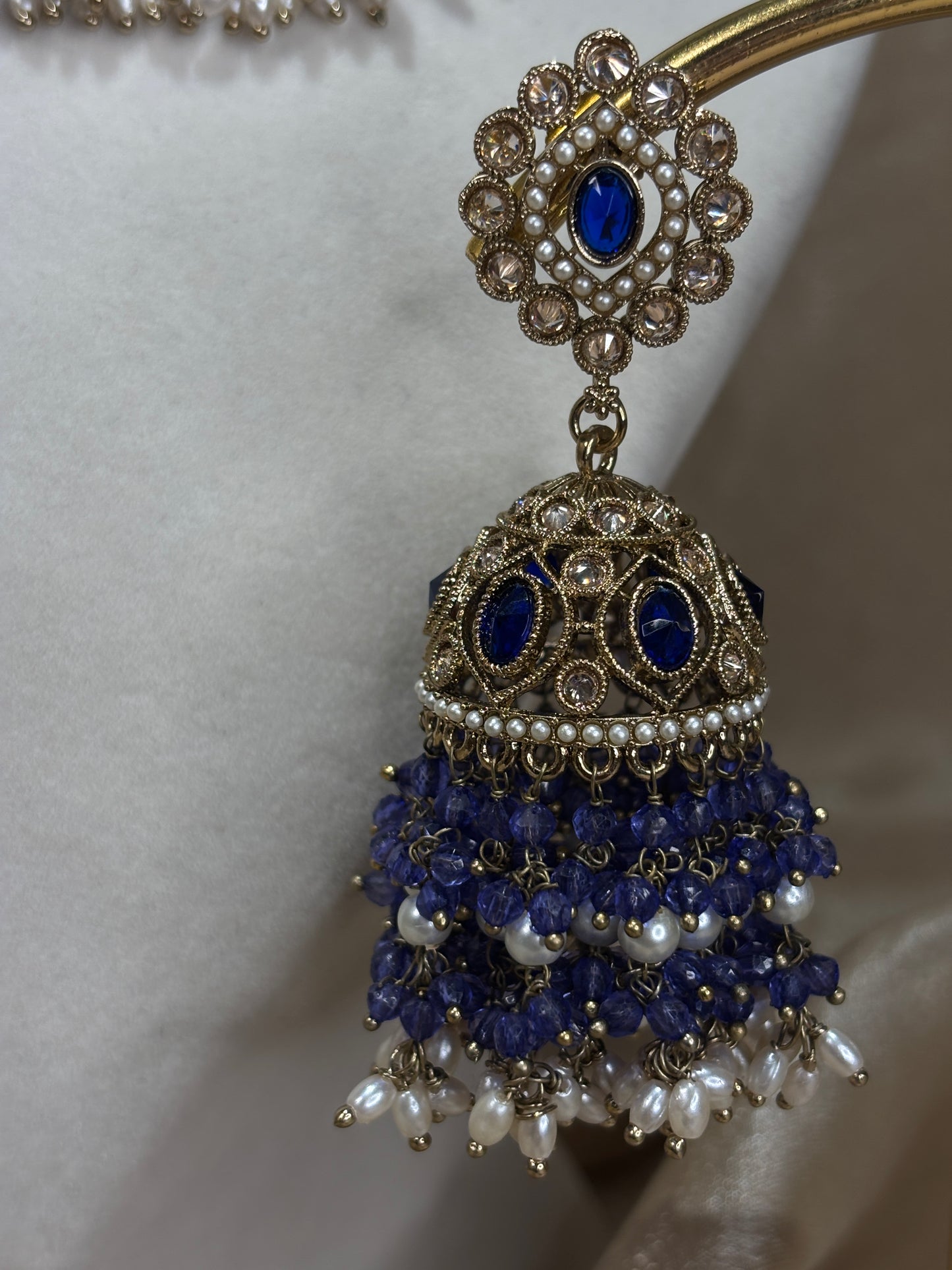 Royal blue necklace set