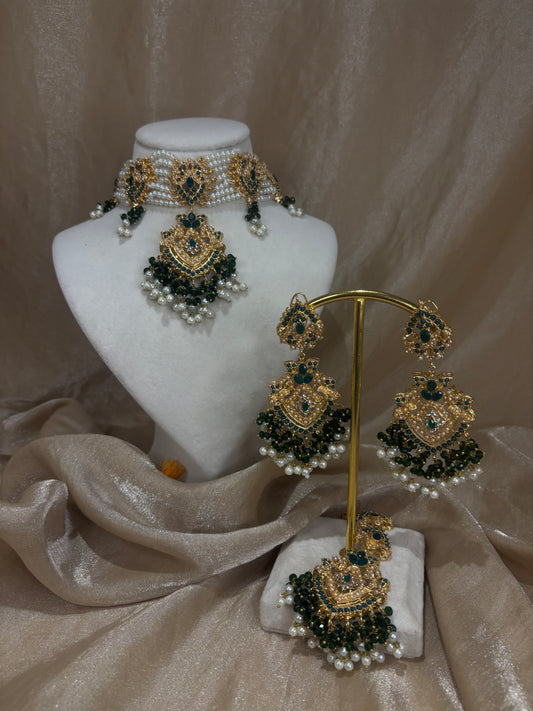 Emerald green nav-rattan choker