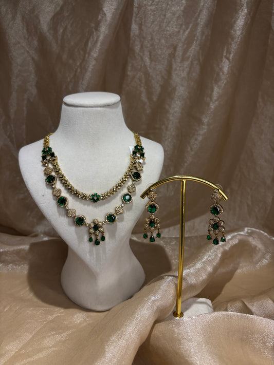 Emerald green layered necklace