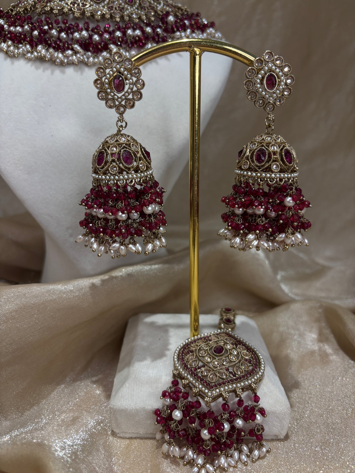 Heavy maroon necklace set