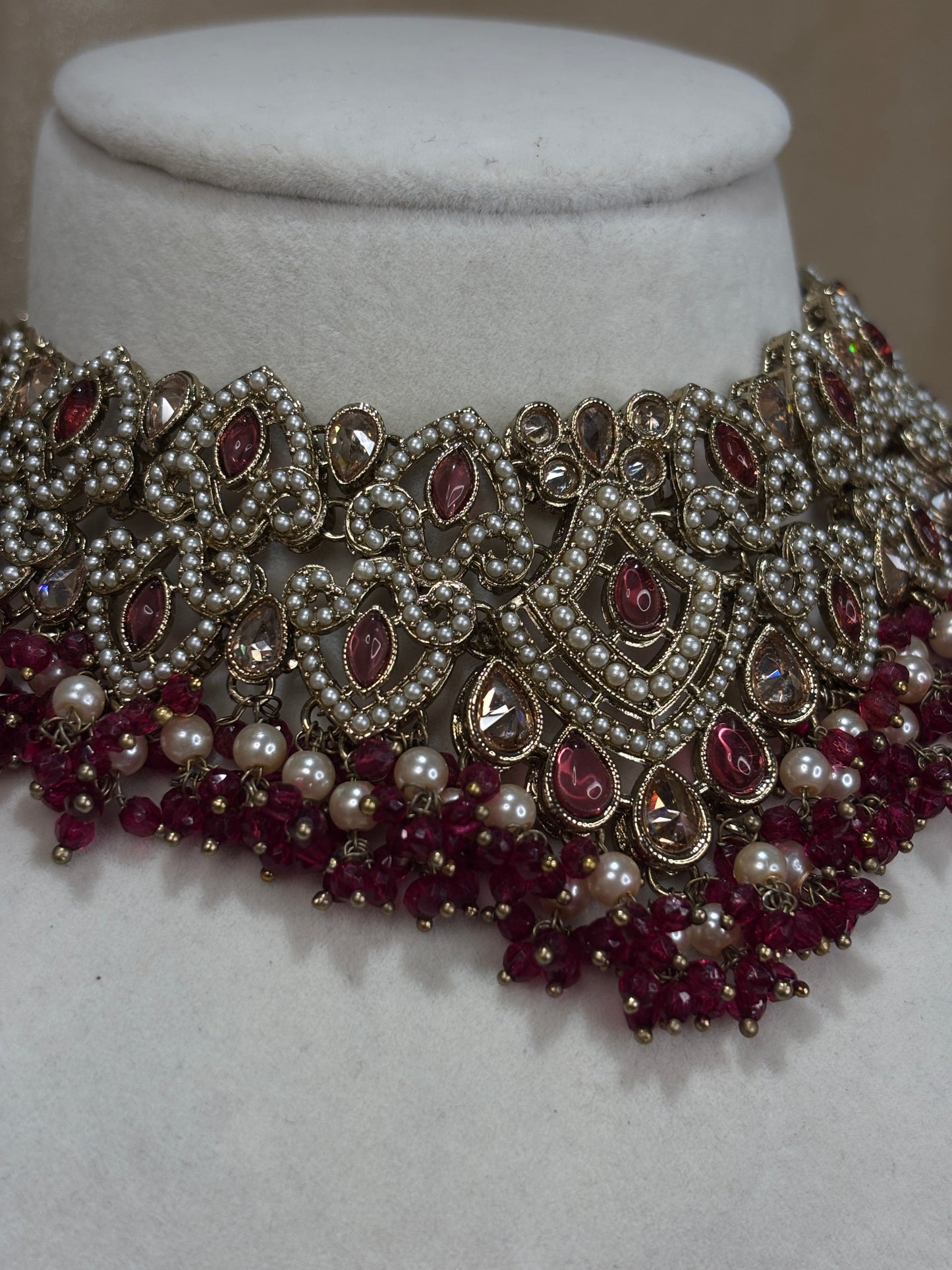 Red/purple choker set