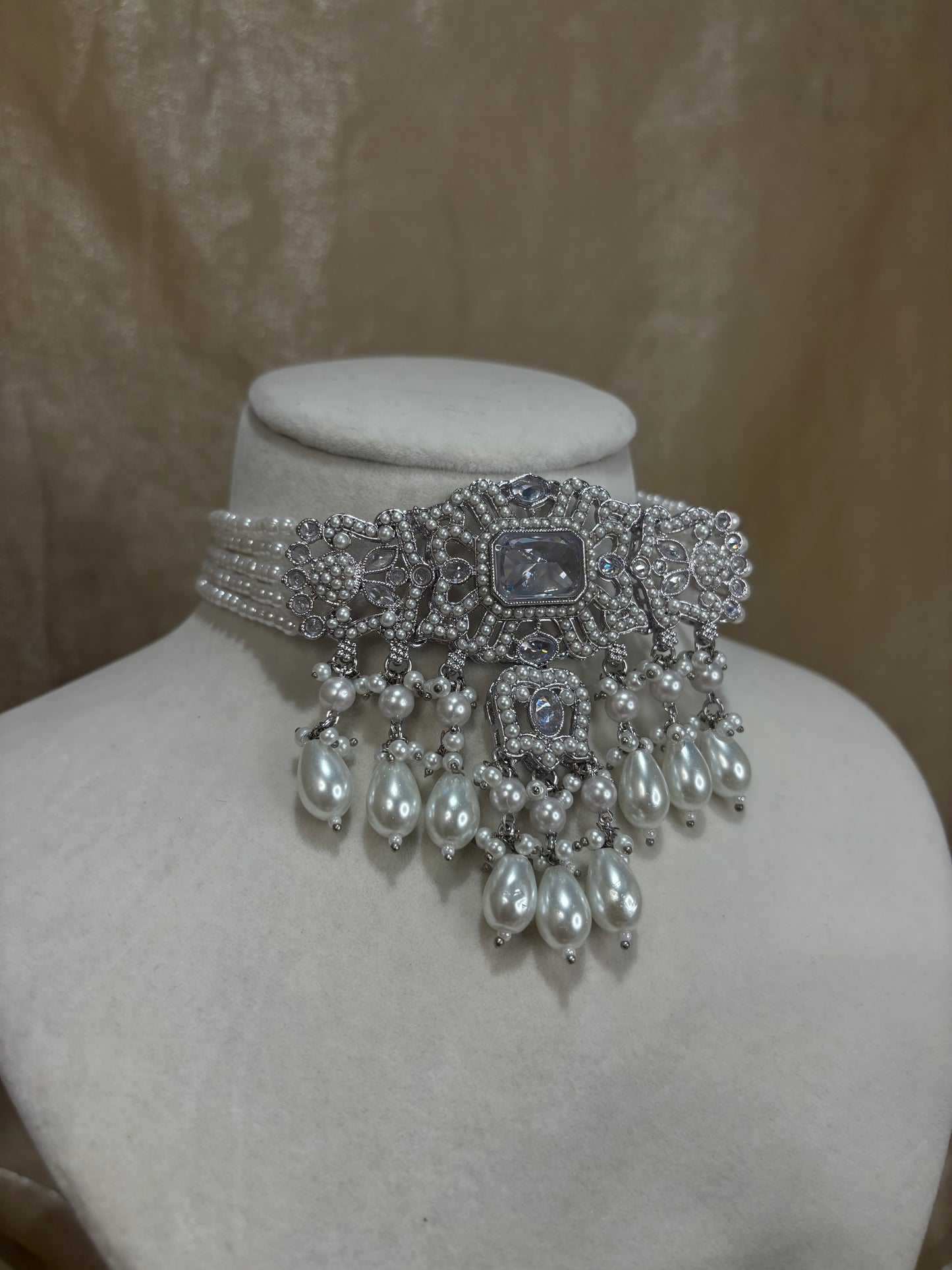 Silver choker set