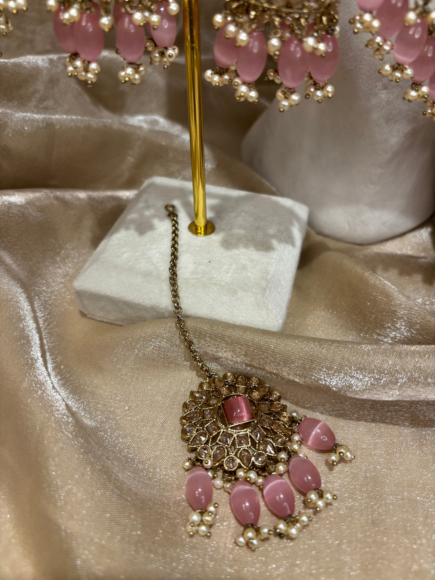 Baby pink necklace set