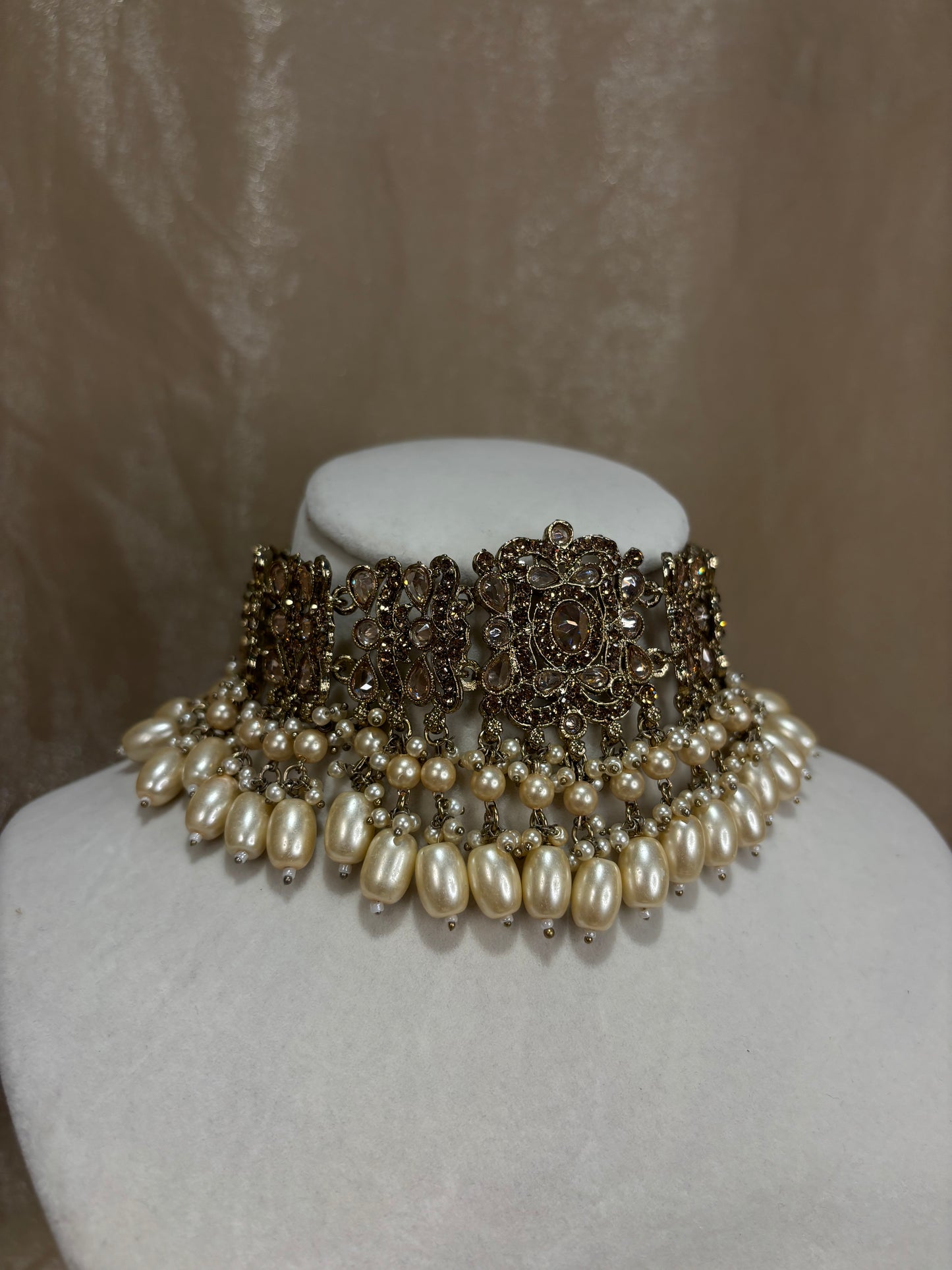Gold choker set