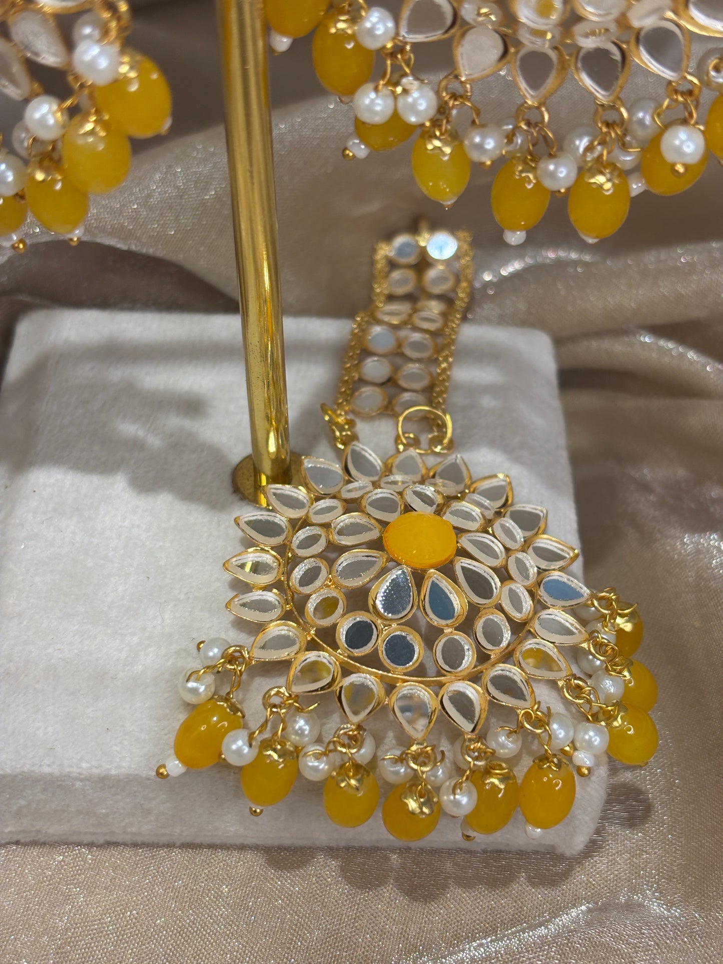 Yellow mirror work choker set