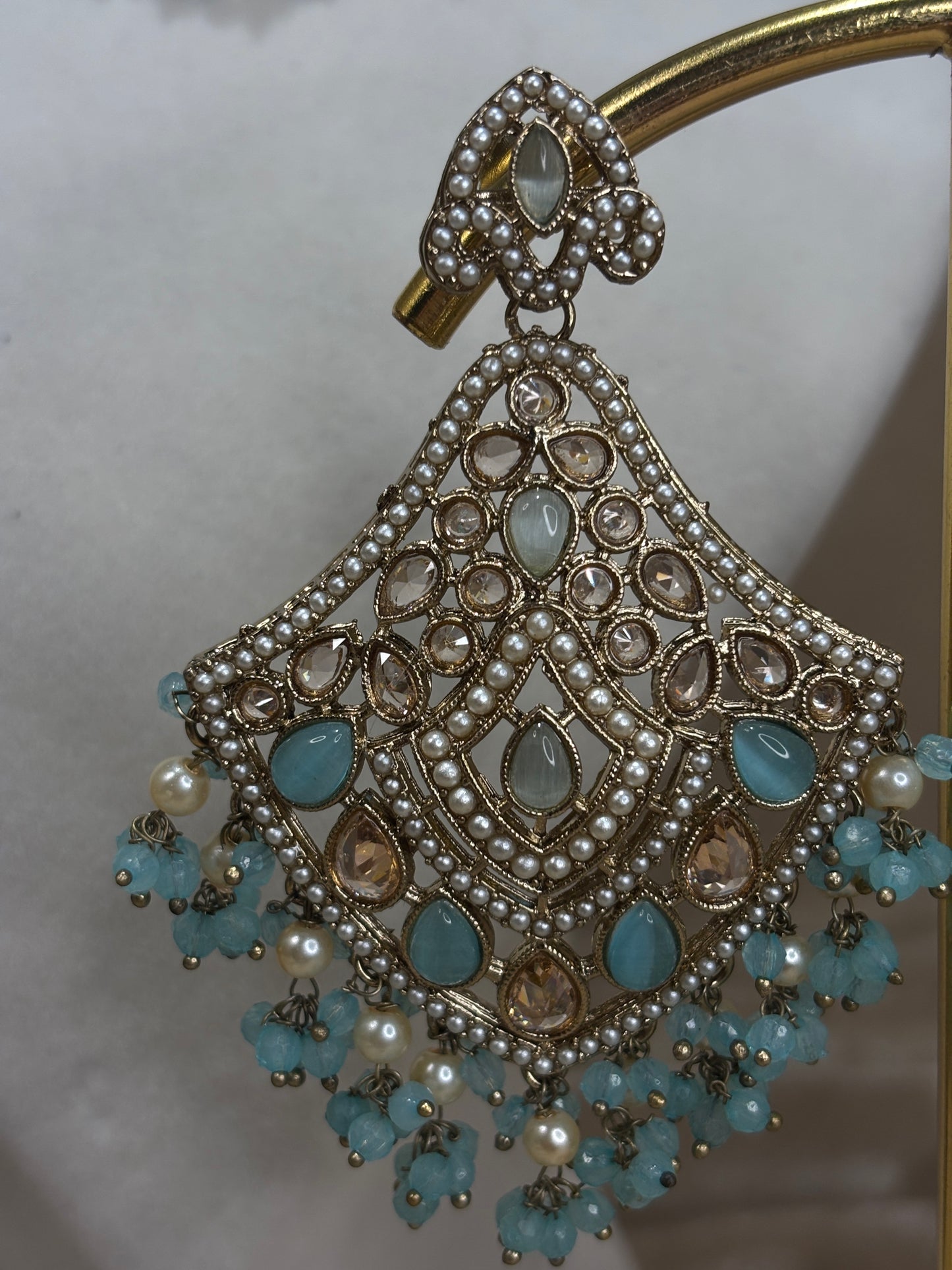 Heavy light blue choker set