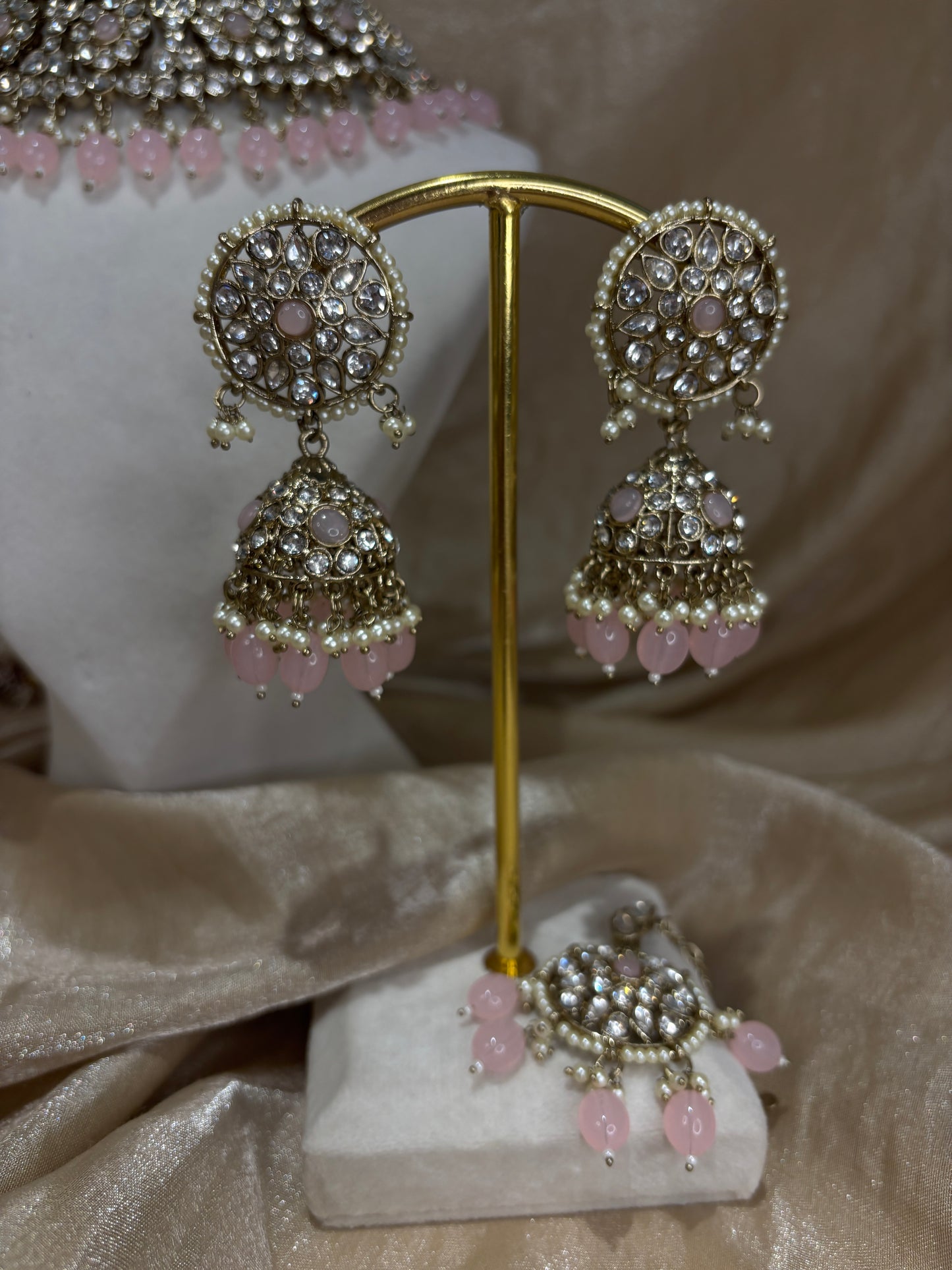 Baby pink choker set