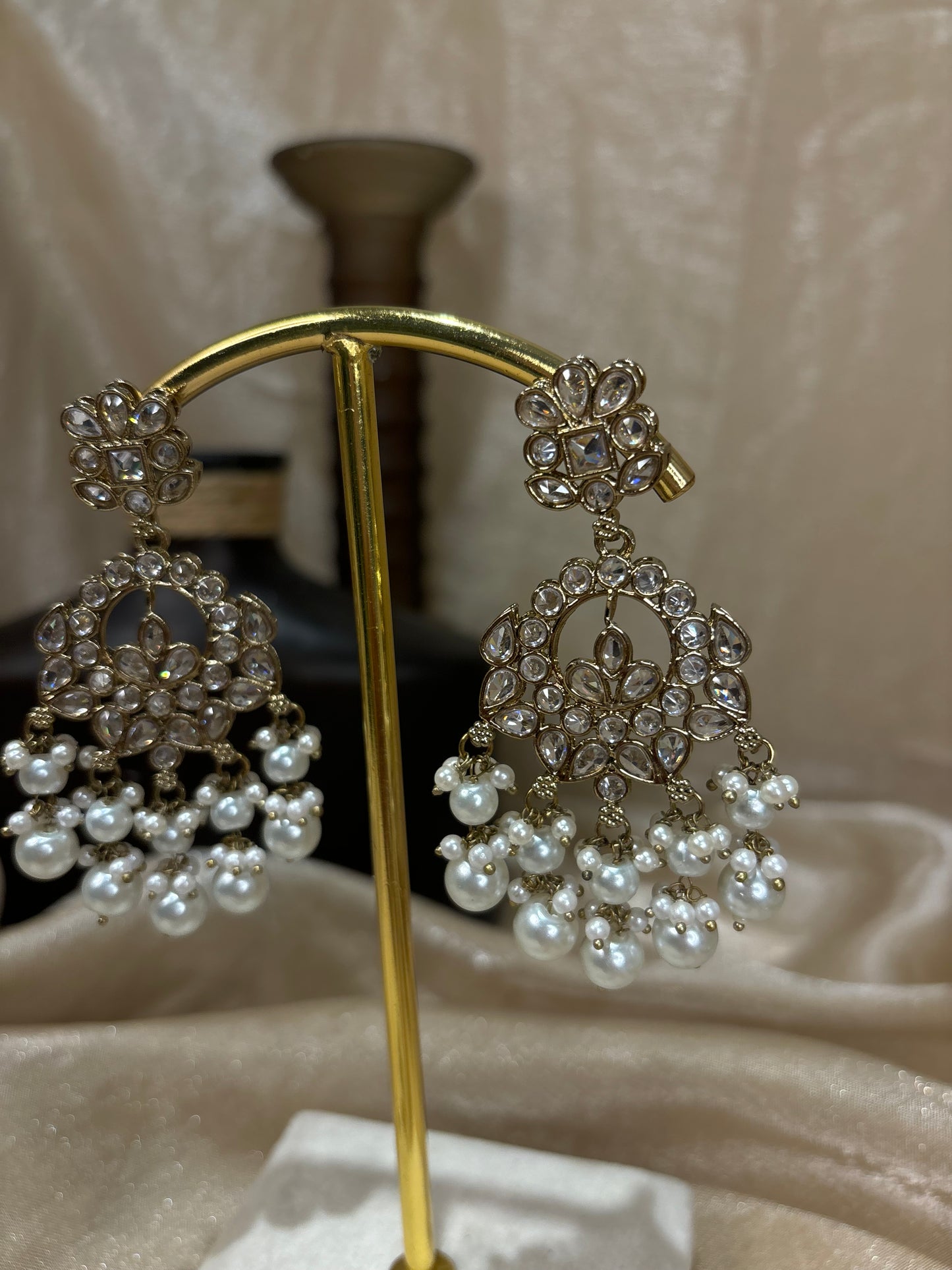 White gold earring/tikka set