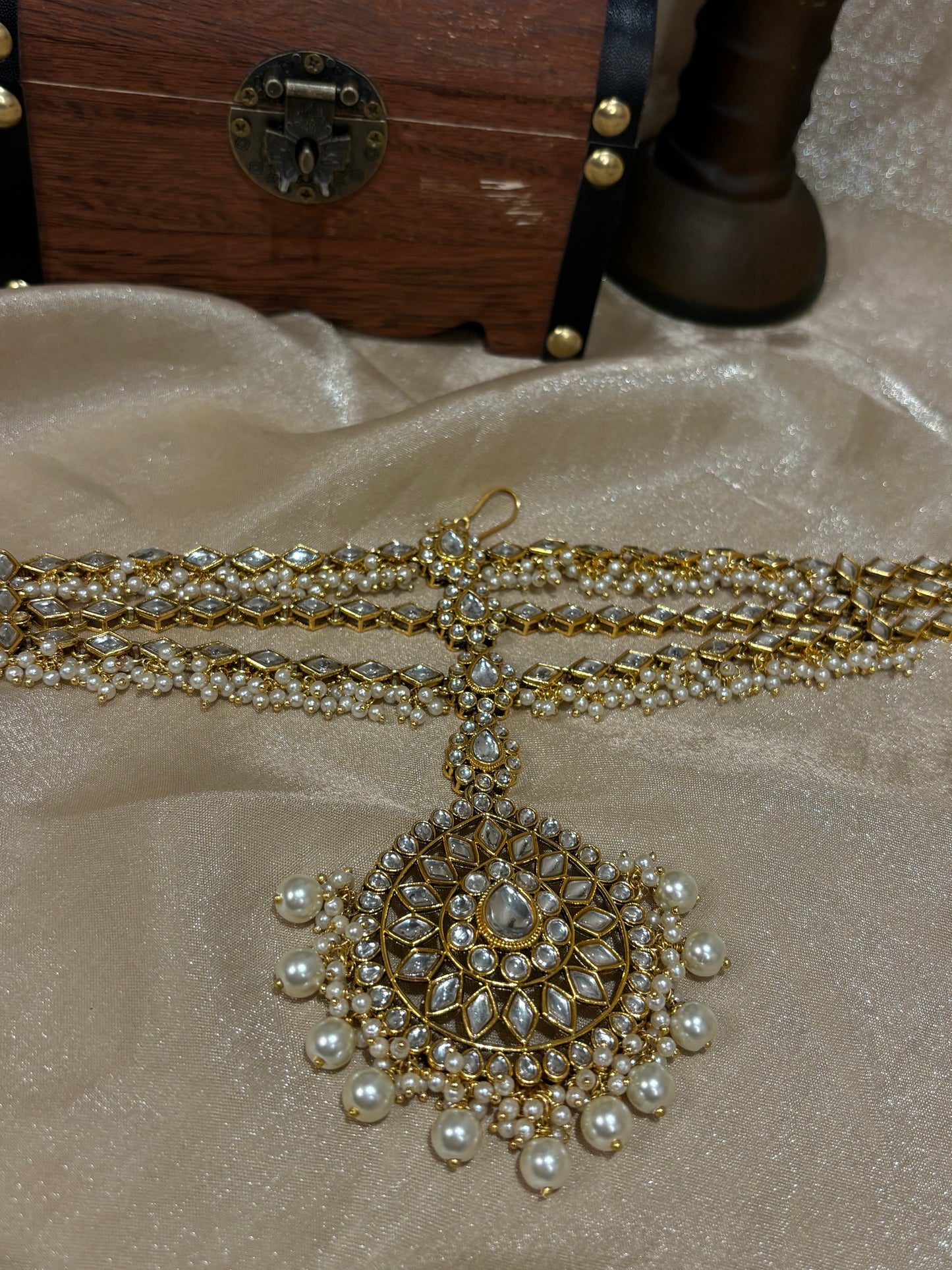 Bridal kundan sheeshphool (headband)