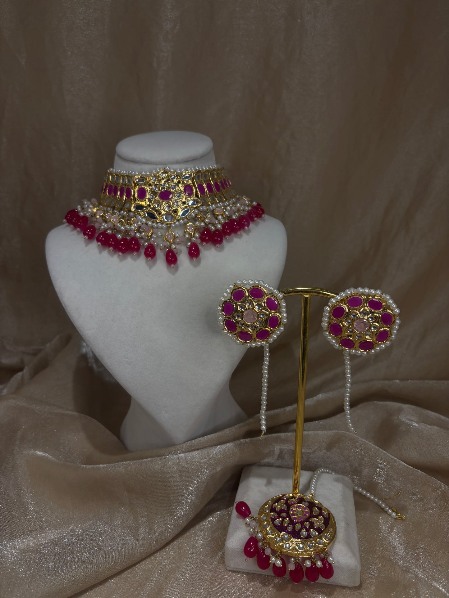 Hot pink thappa kundan choker