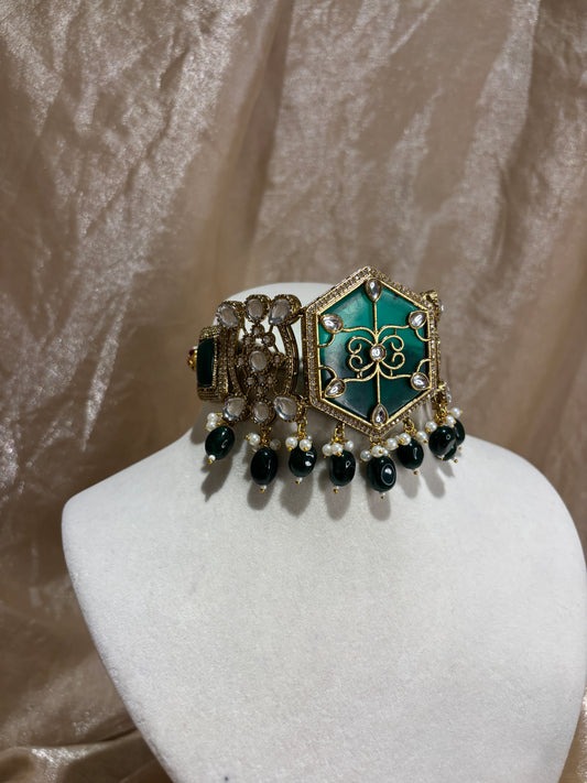Emerald green choker set