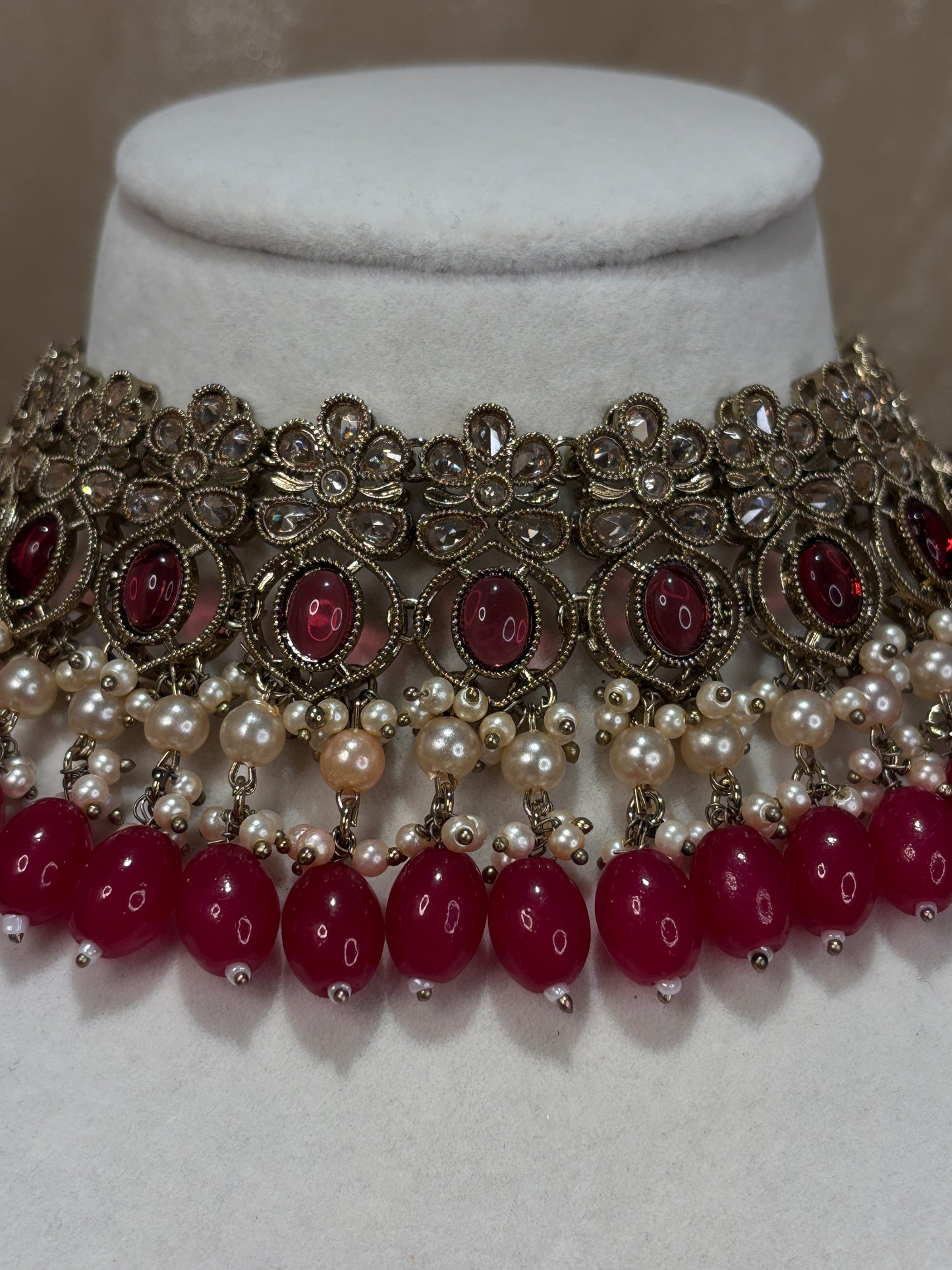 Maroon choker set