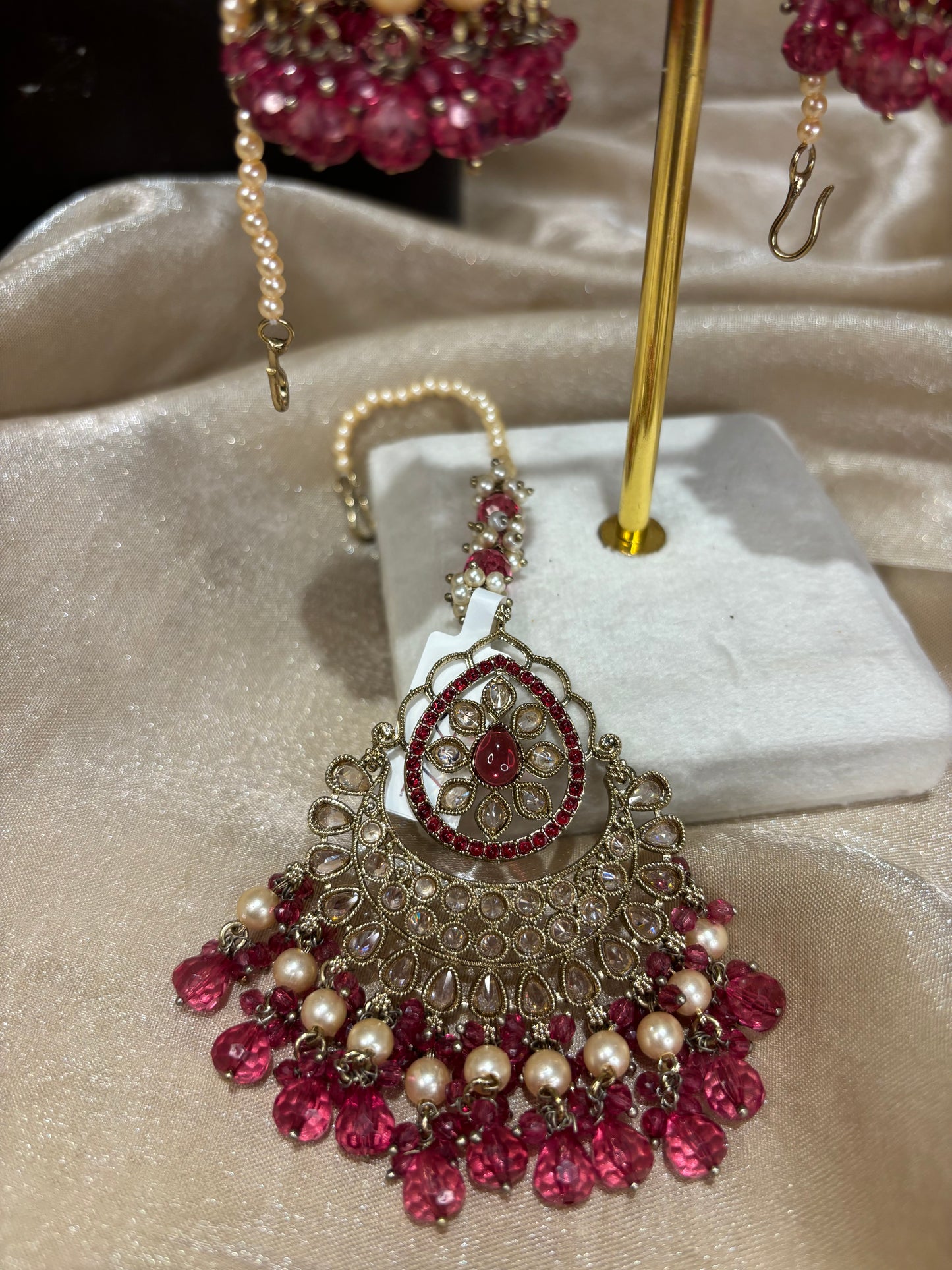 Hot pink earring/tikka set