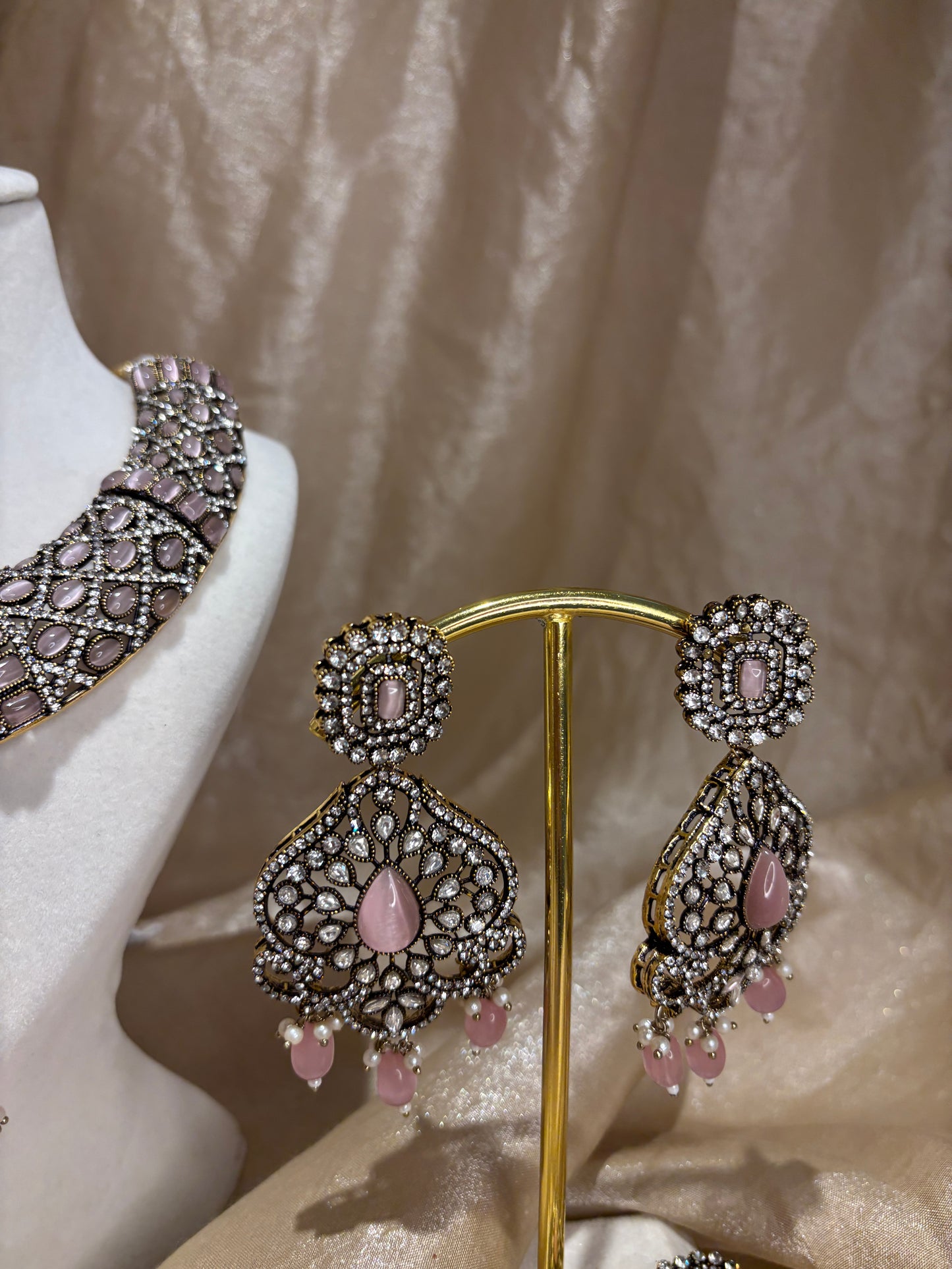 Baby pink necklace set