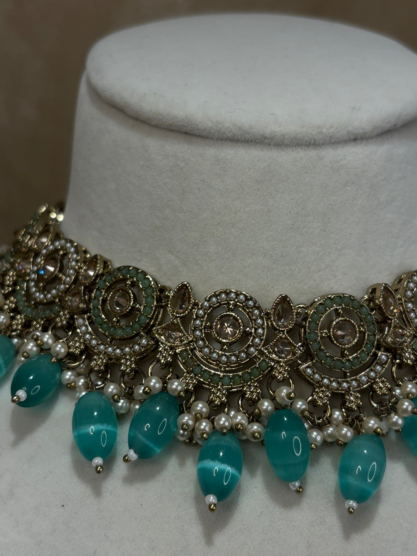 Sea green choker set