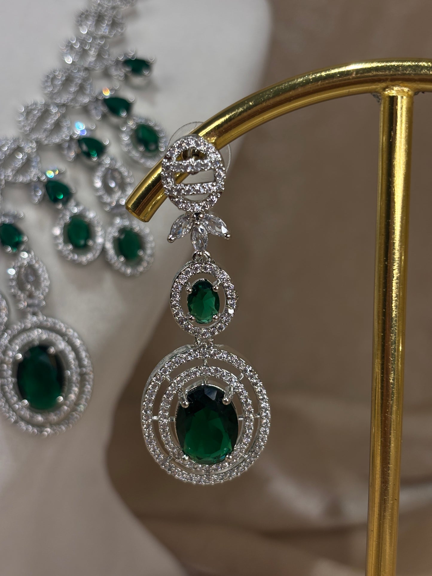 Emerald green necklace set