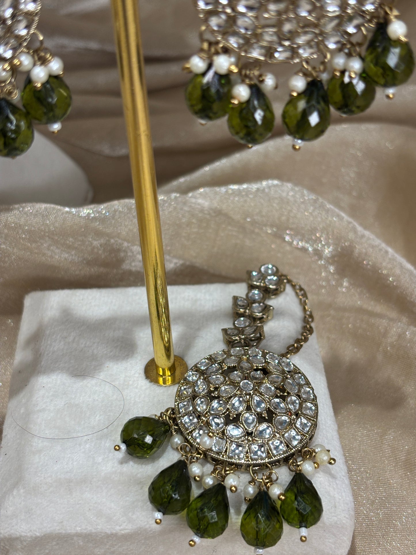 Green necklace set