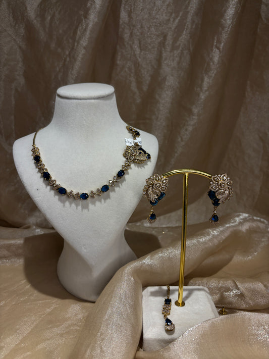 Navy blue necklace set