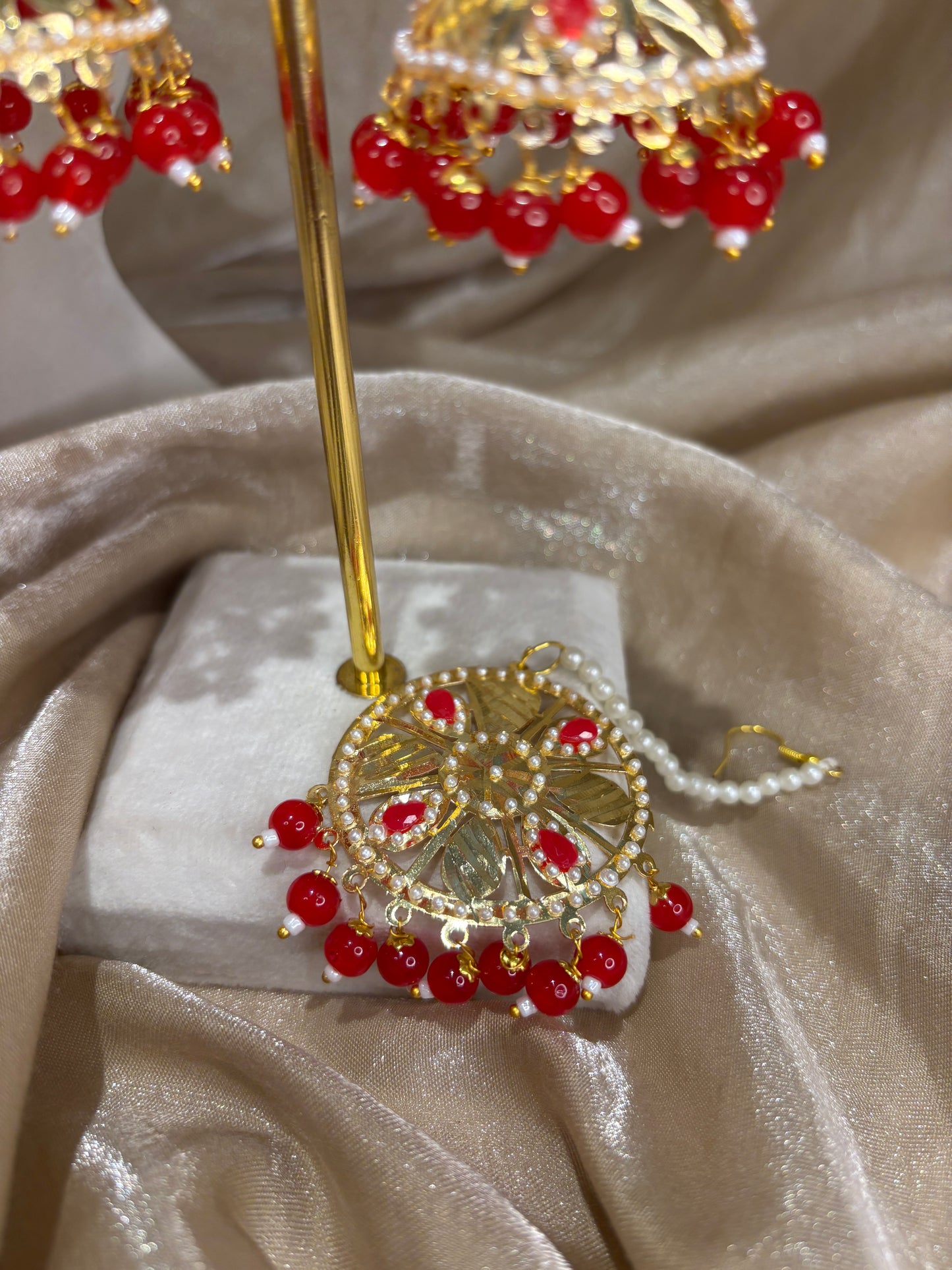 Red jadau choker set