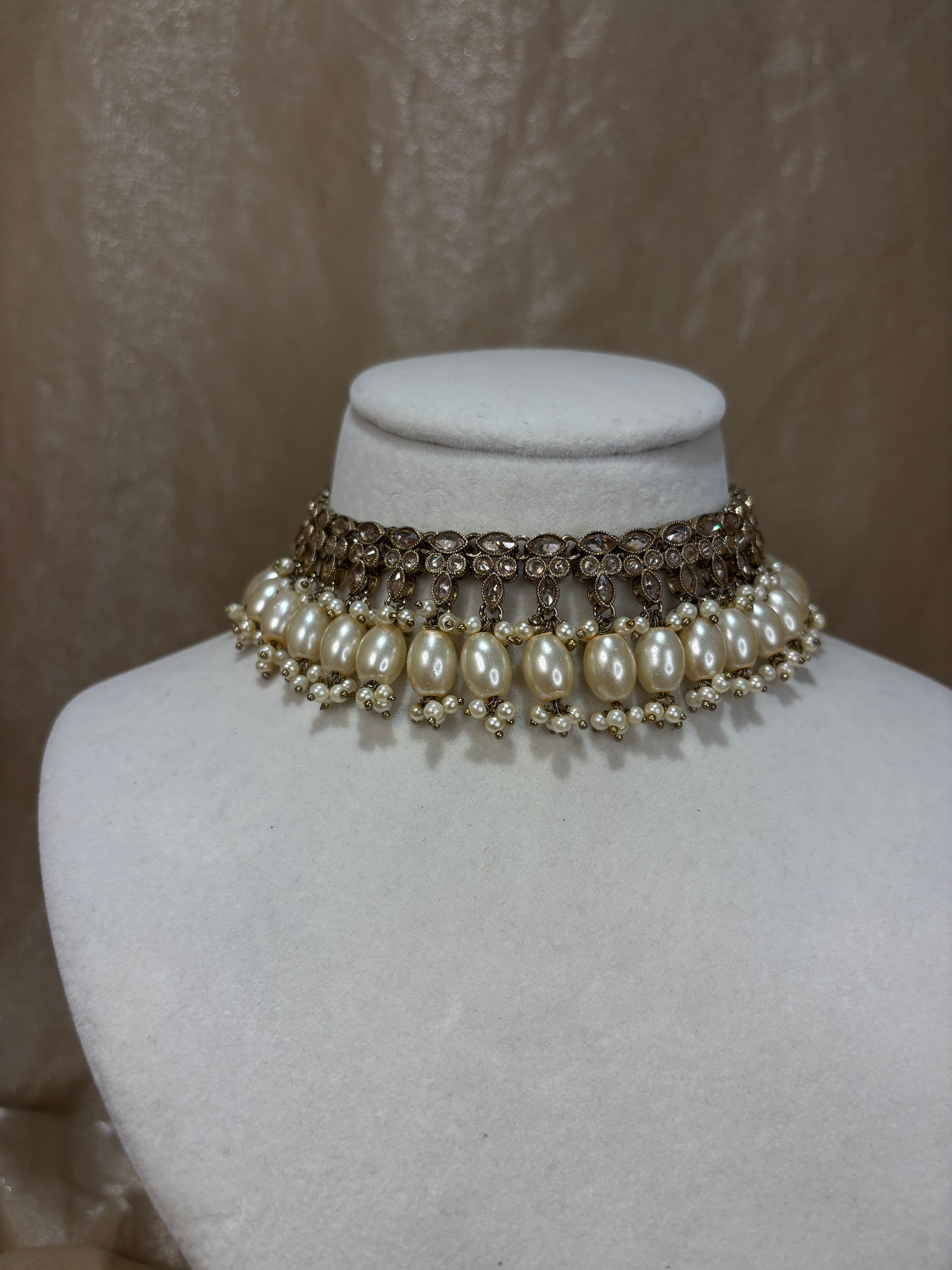 Gold choker set
