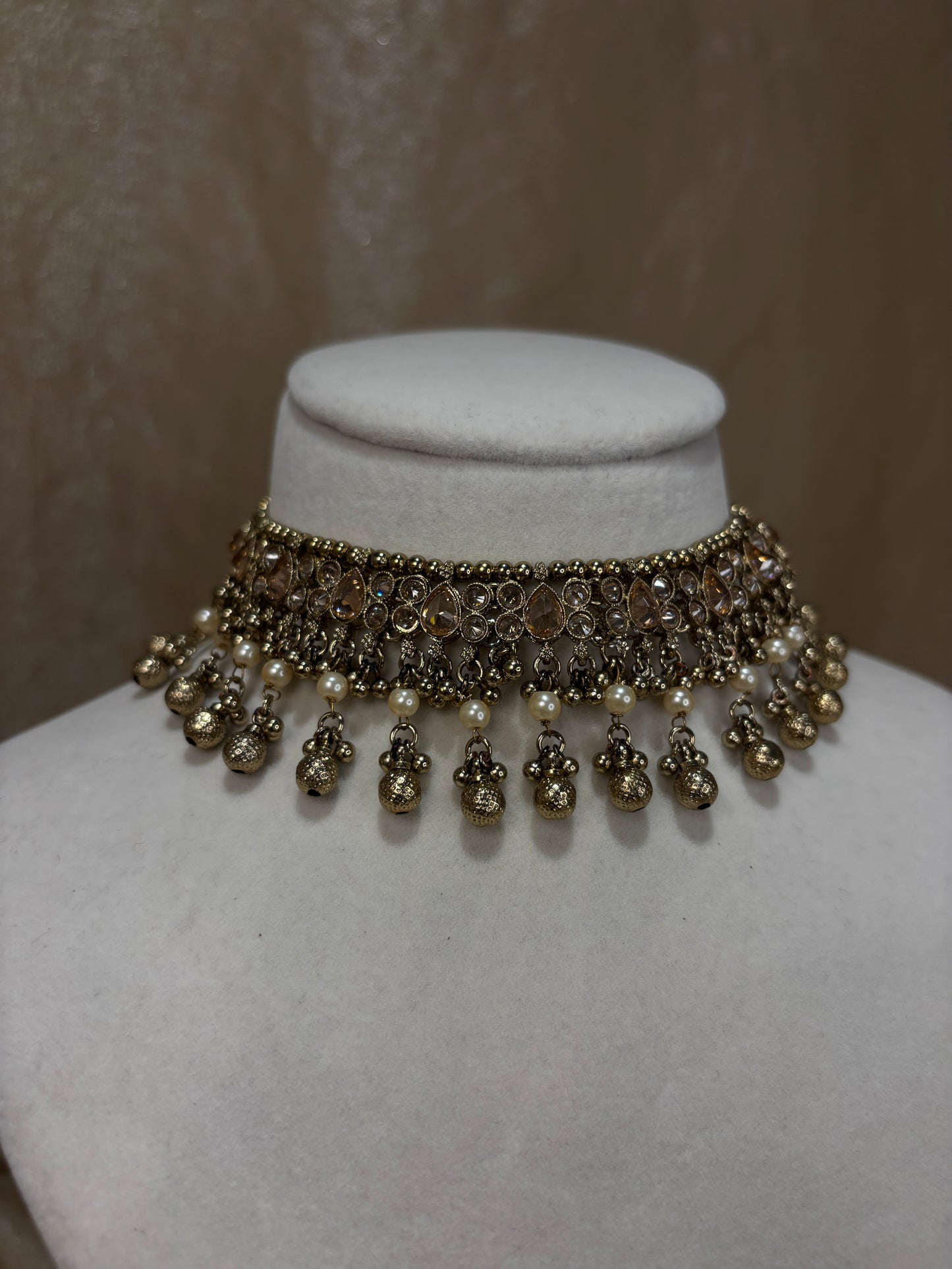Metal gold choker set