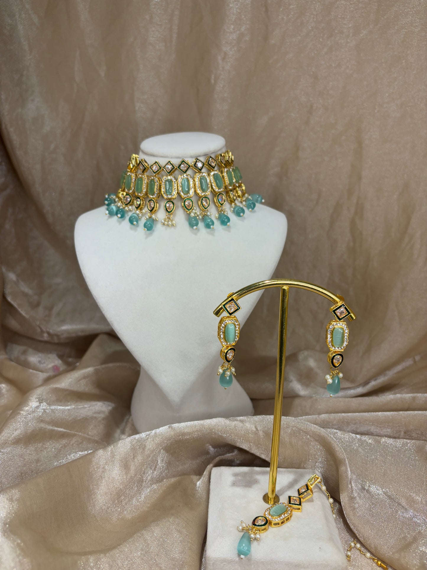 Sea green choker set