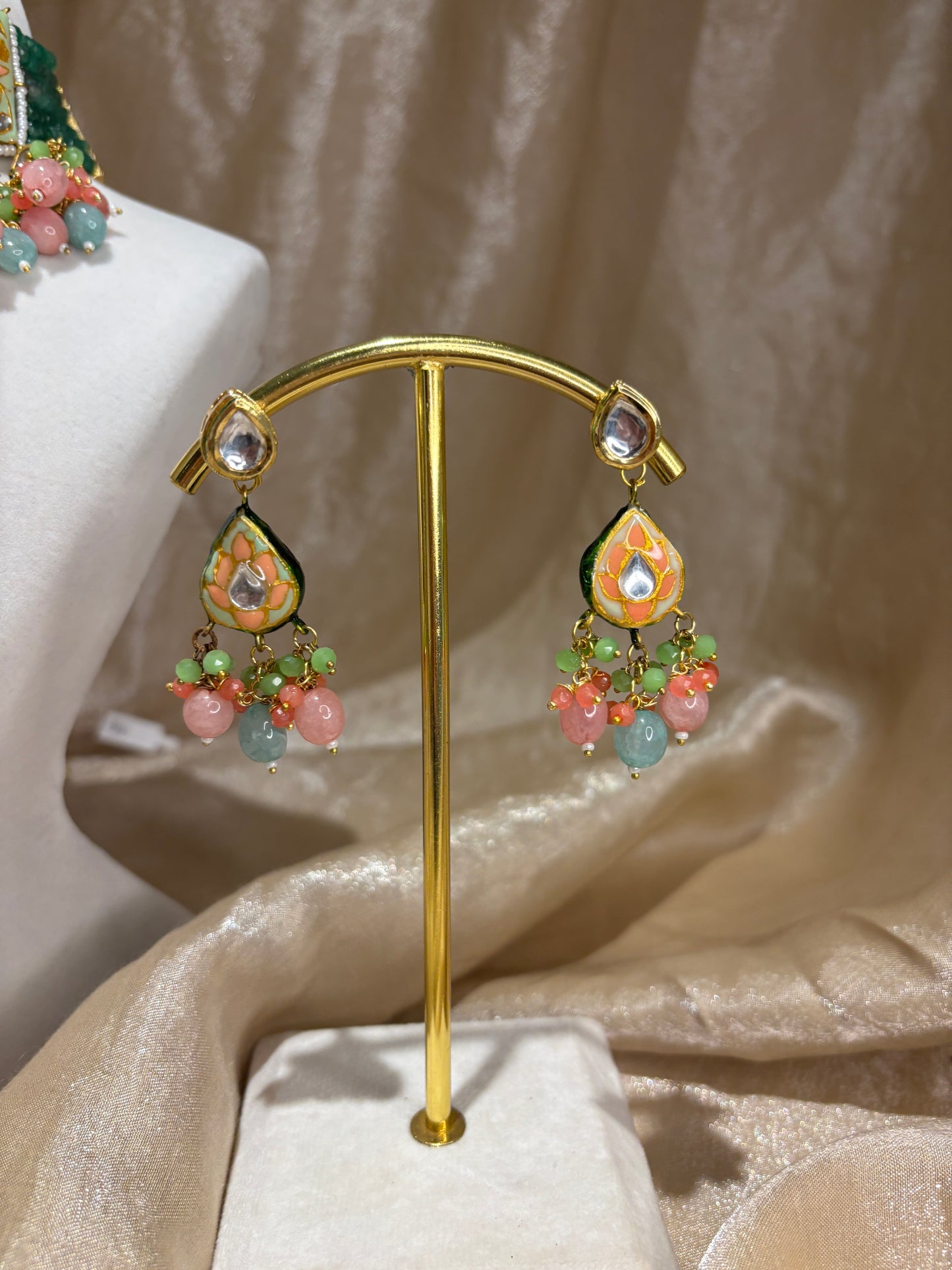 Peach and green choker set