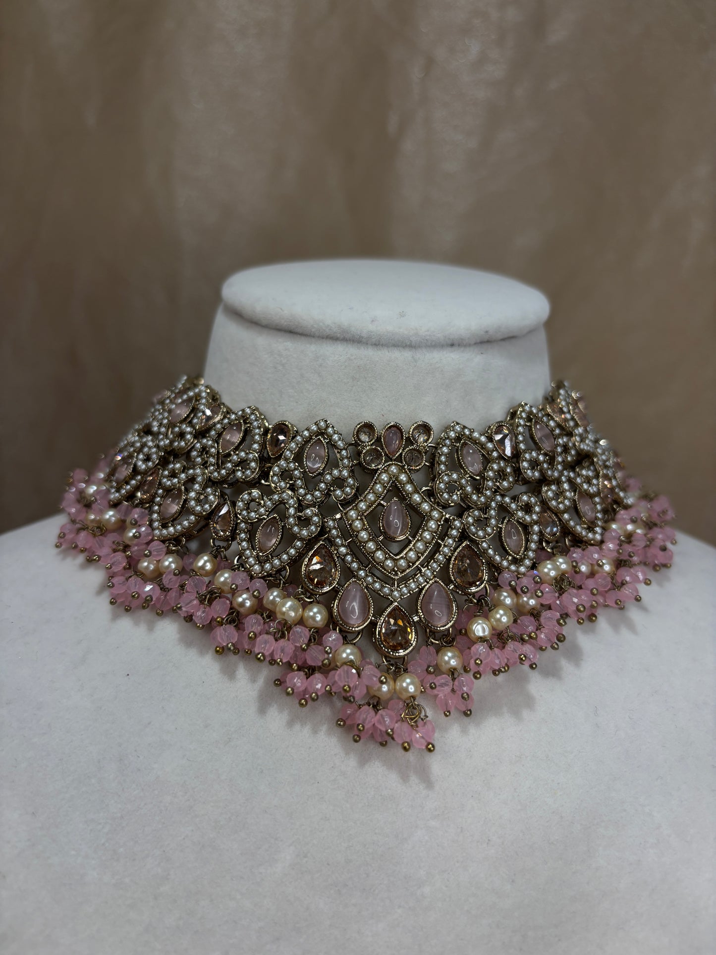 Baby pink choker set