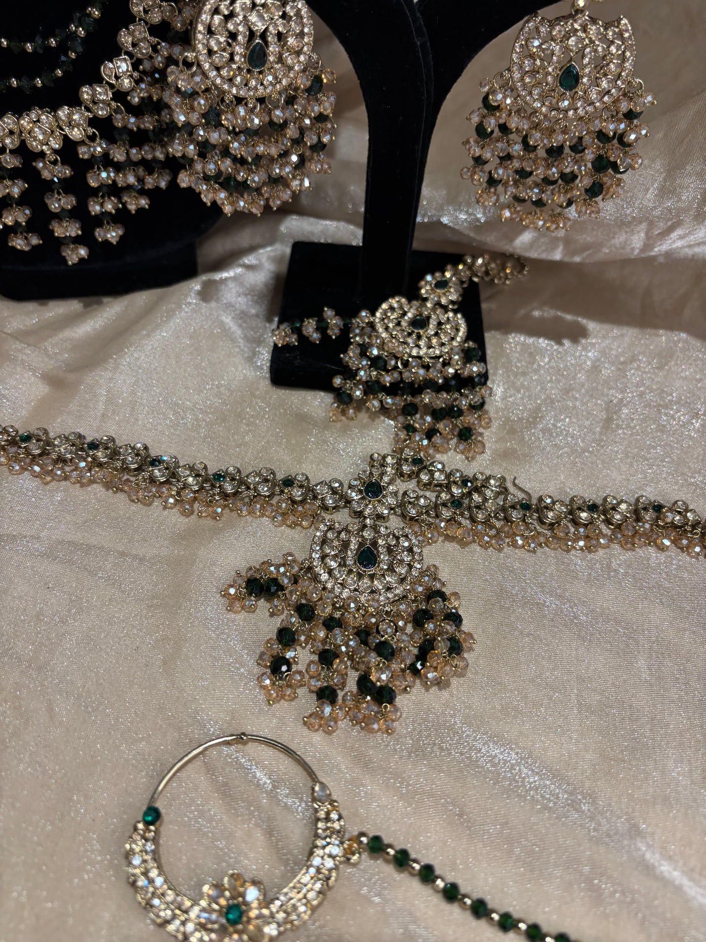 Heavy emerald green set