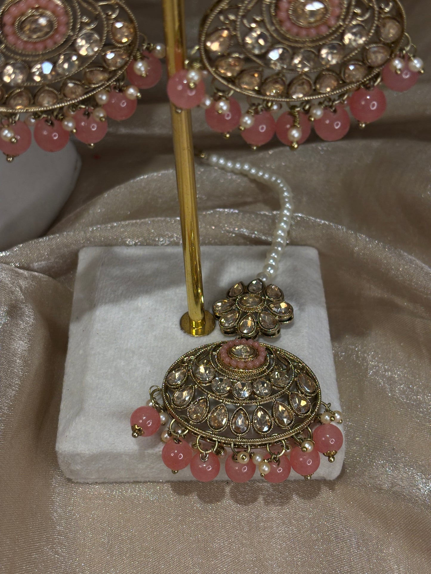Peach/pink necklace set