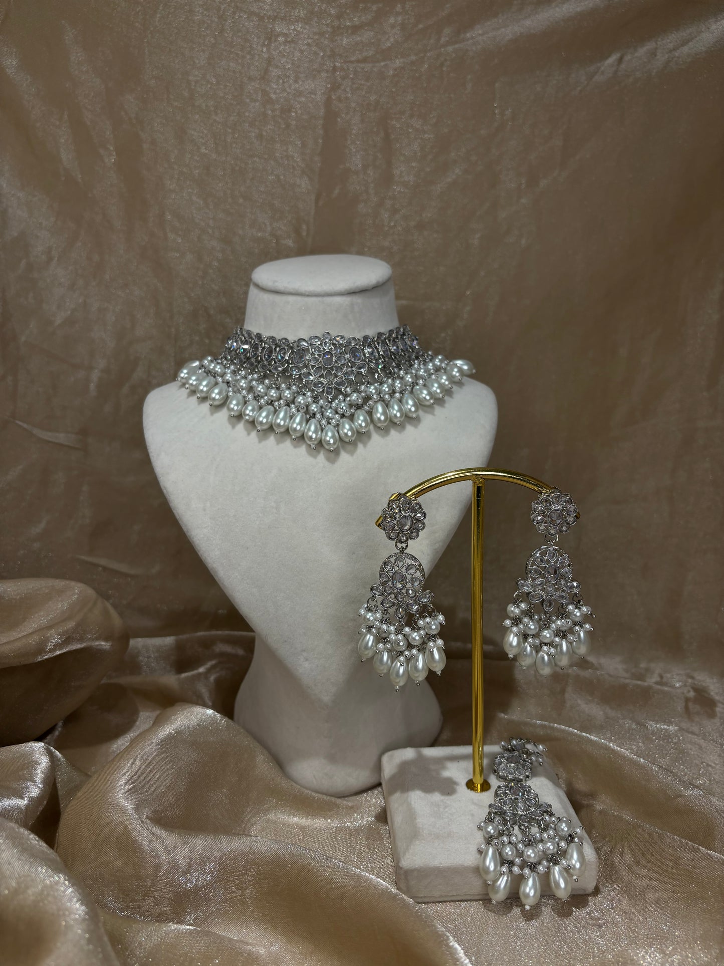 Silver choker set