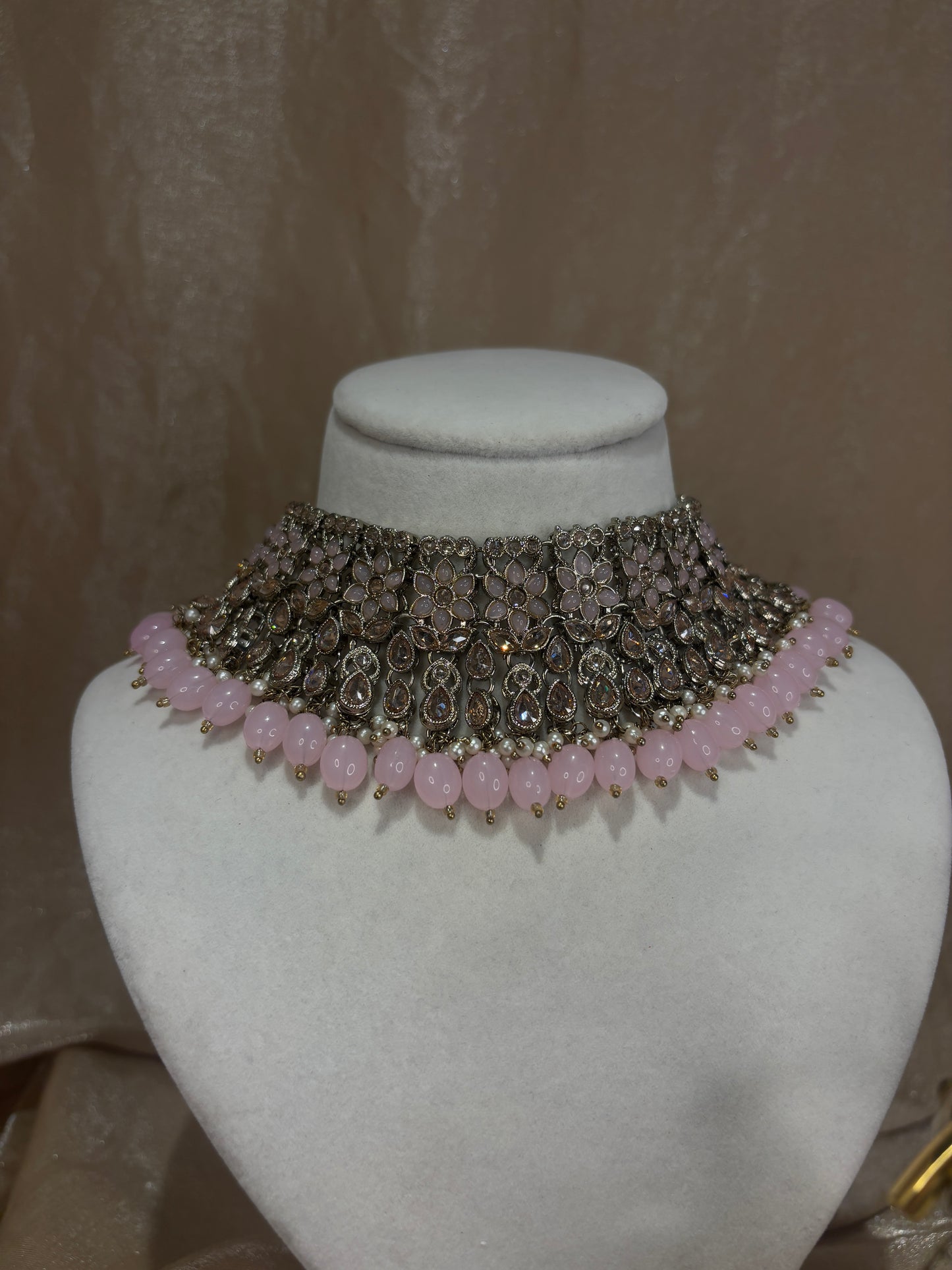 Baby pink choker set