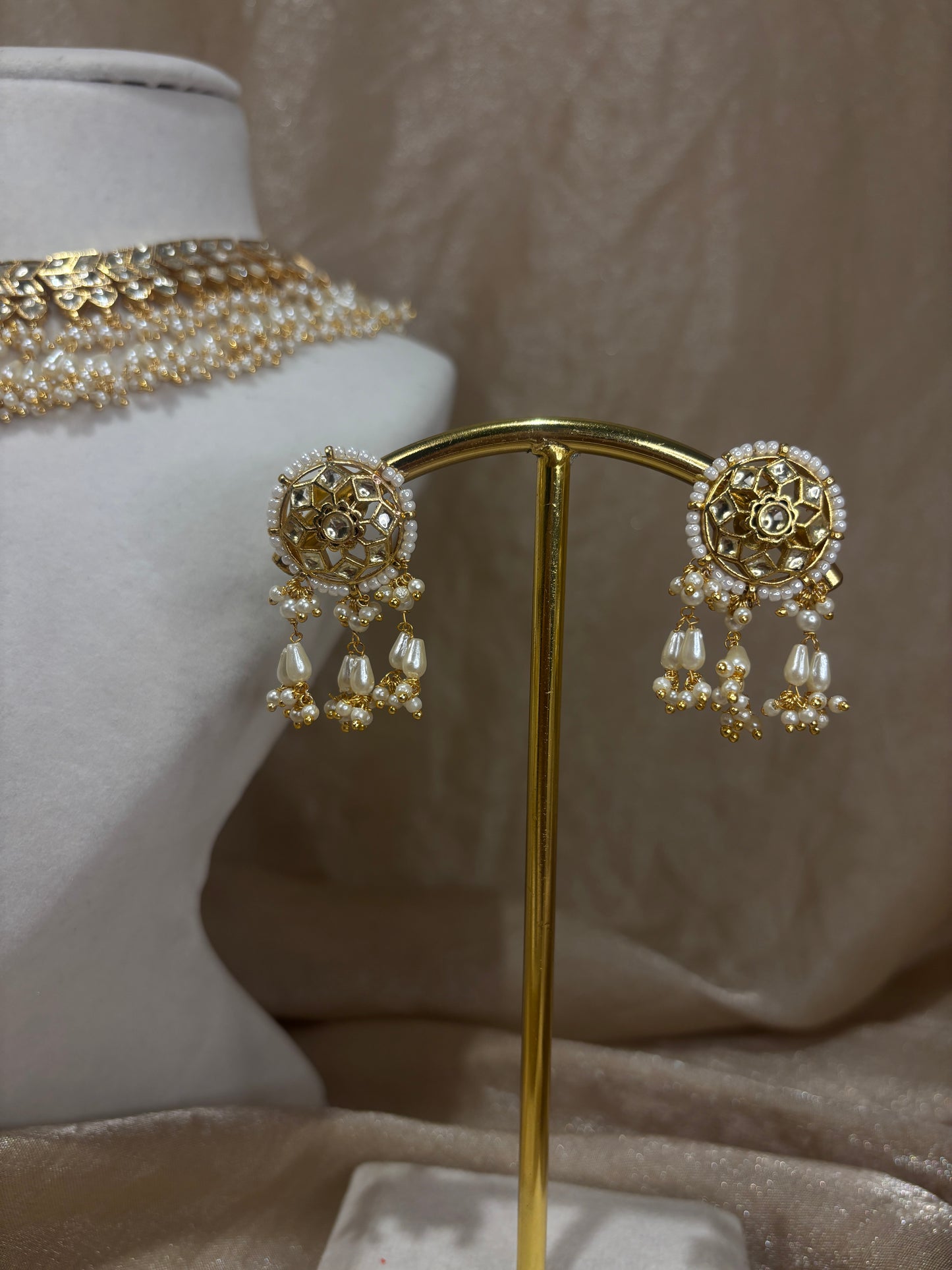 Gold necklace set