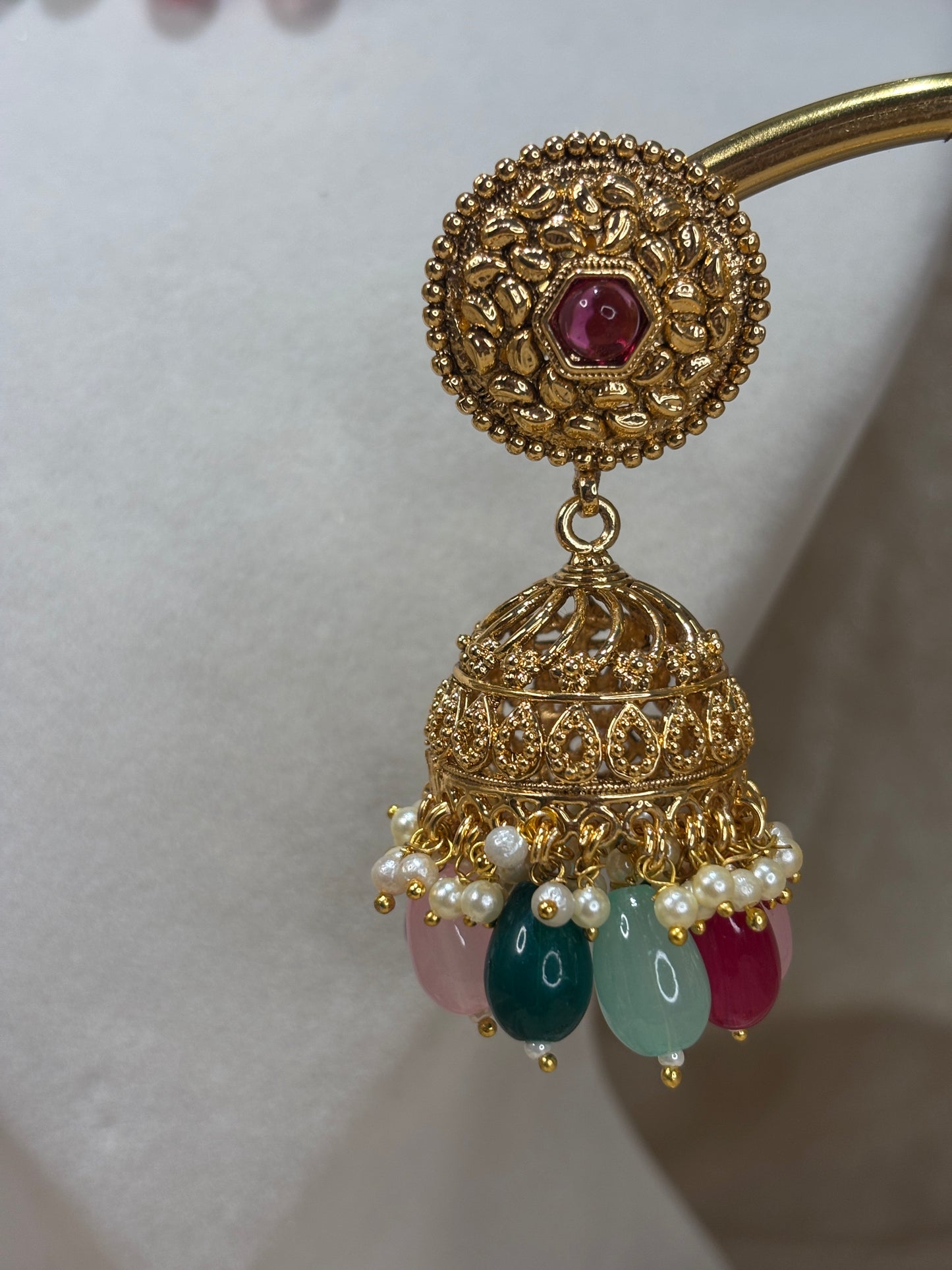 Multi-colour antique gold choker set