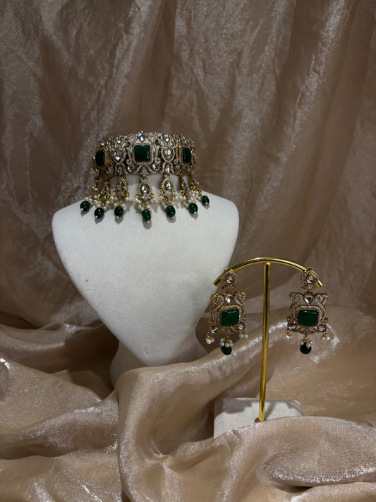 Emerald green choker set