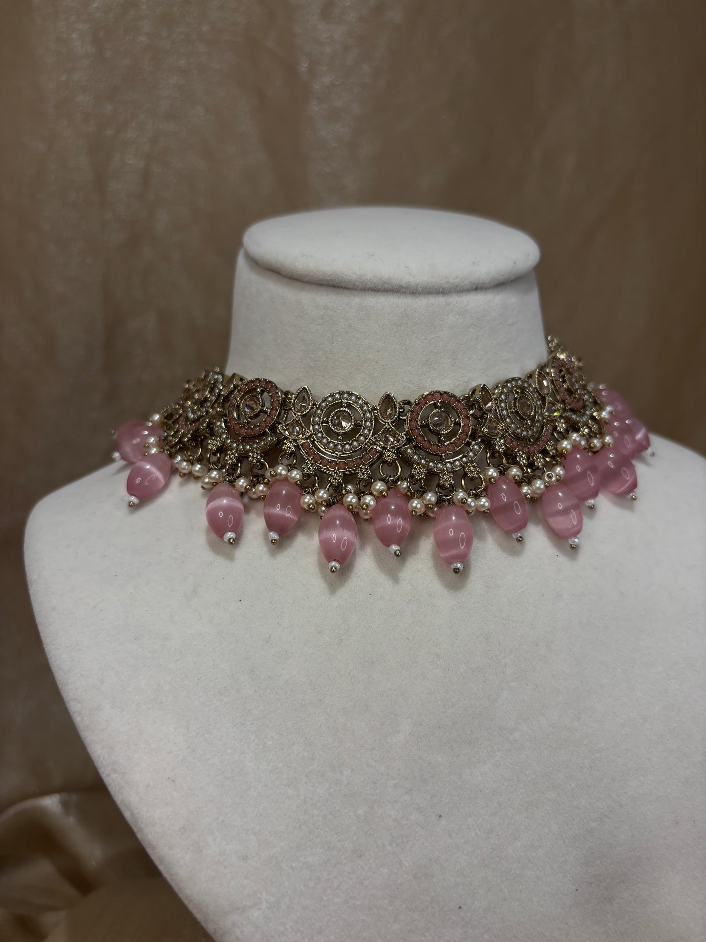 Baby pink choker set