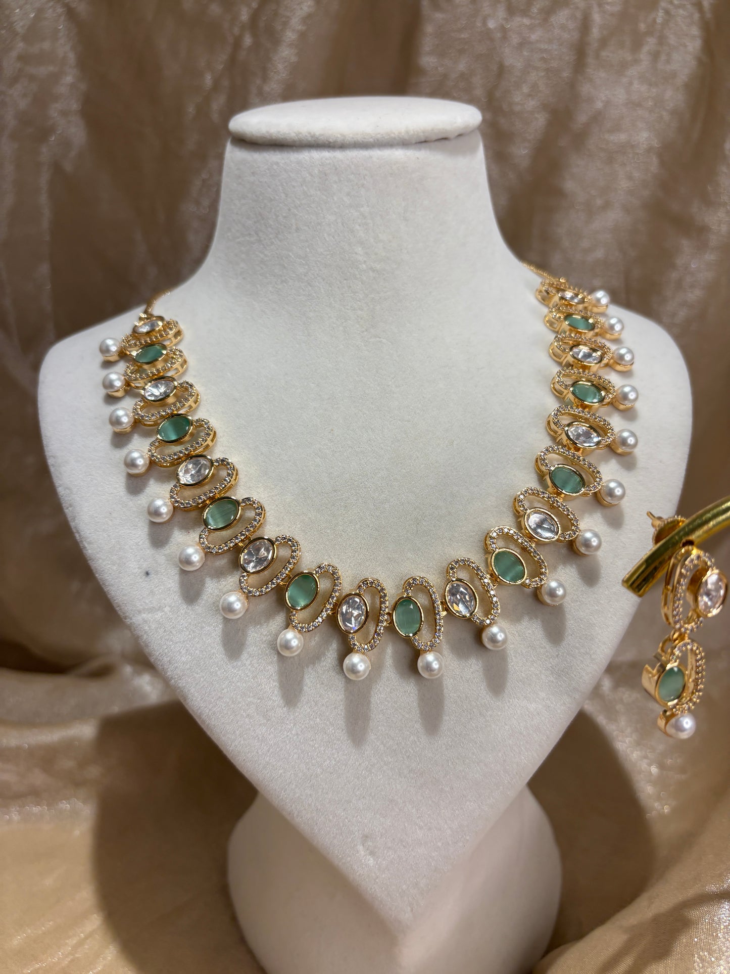 Mint green necklace set