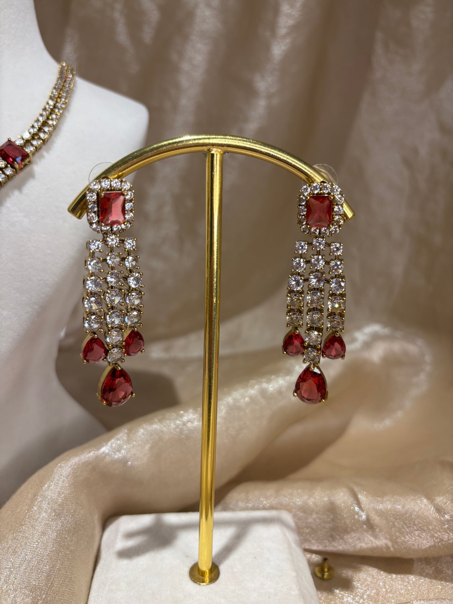 Red necklace set