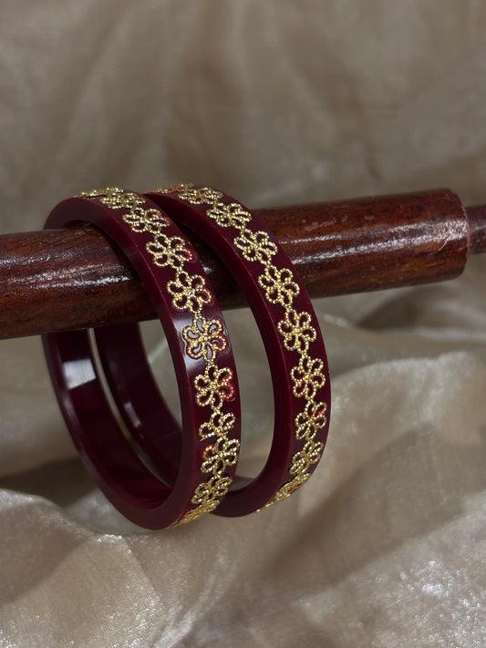 Flower detail choora bangle