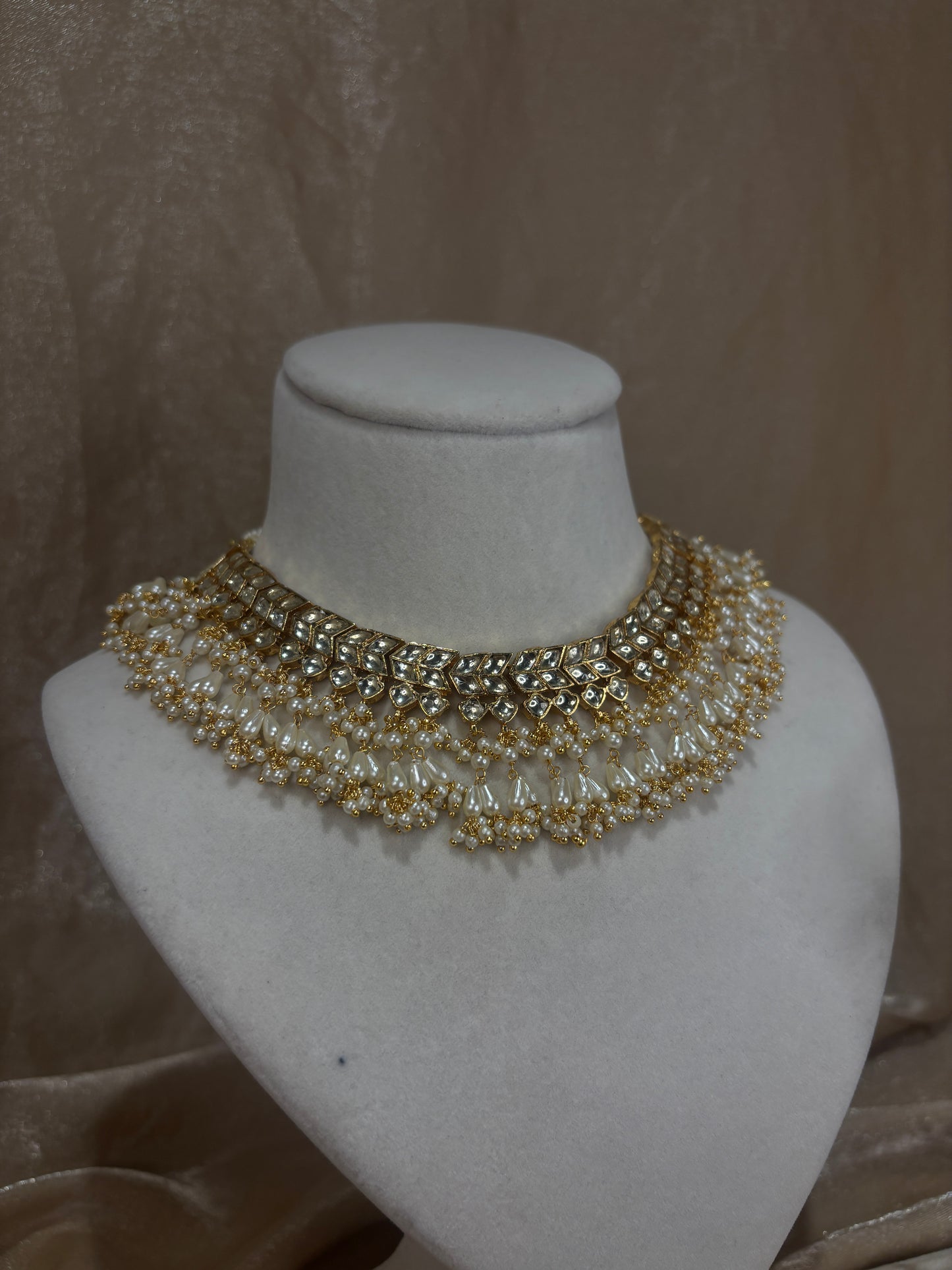 Gold necklace set