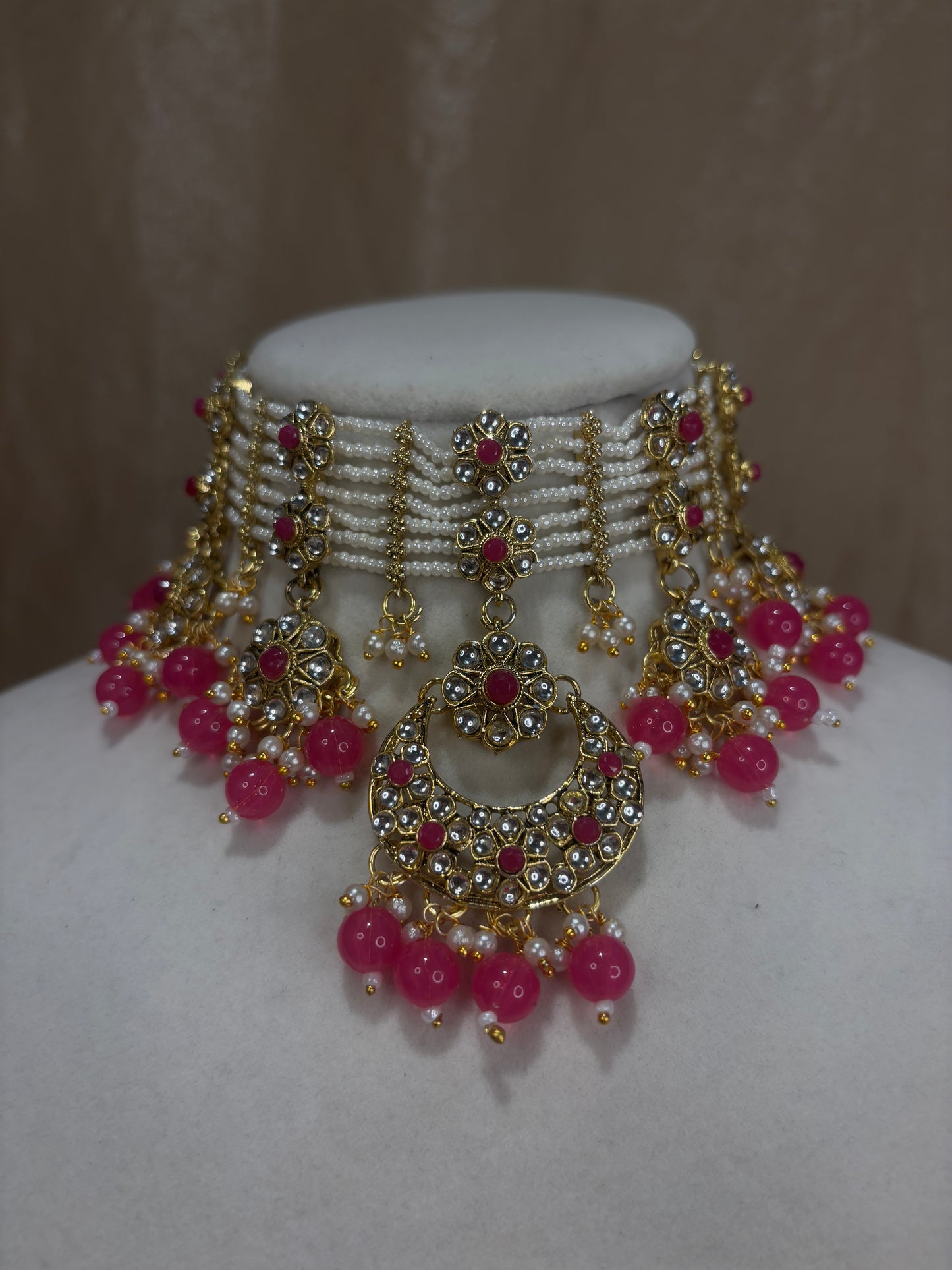 Hot pink choker set