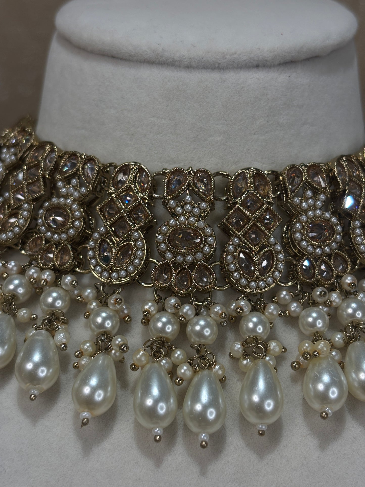 Gold choker set