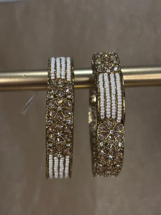 Gold pearl detail kare