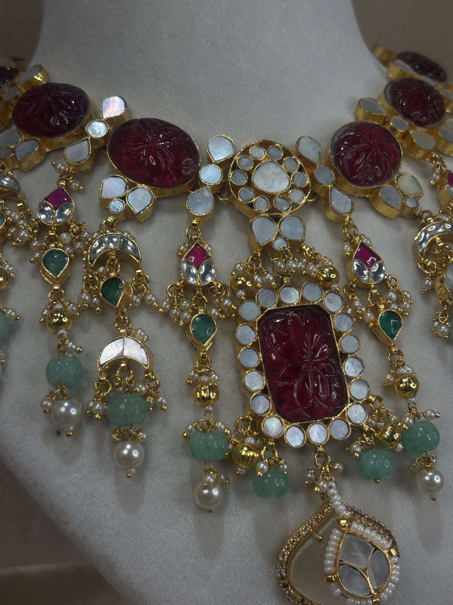 Mint green/maroon choker set