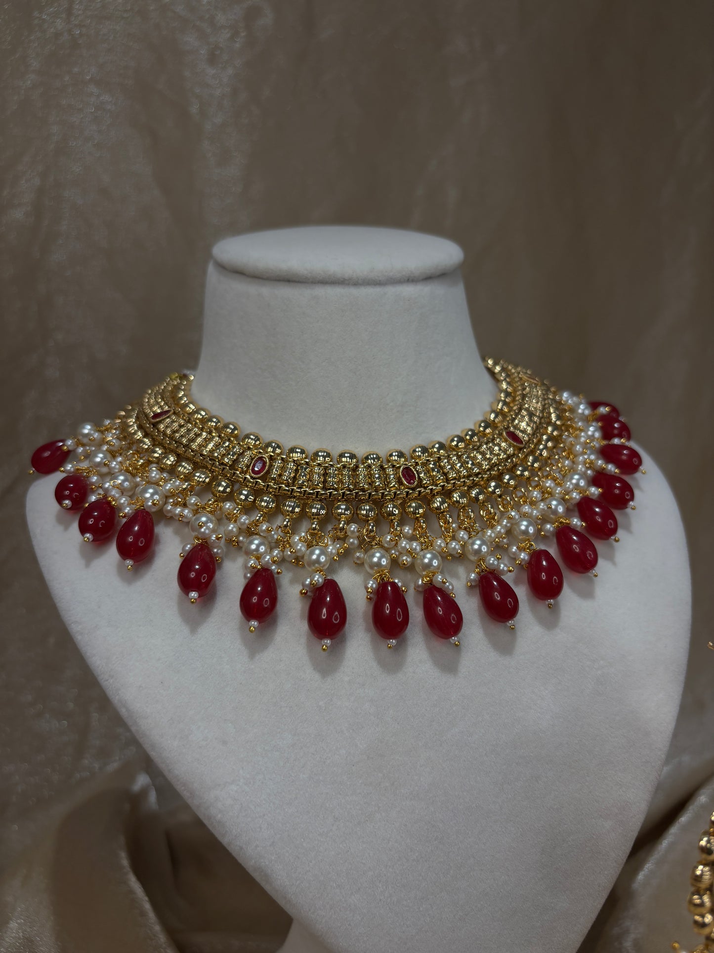 Maroon antique gold necklace set