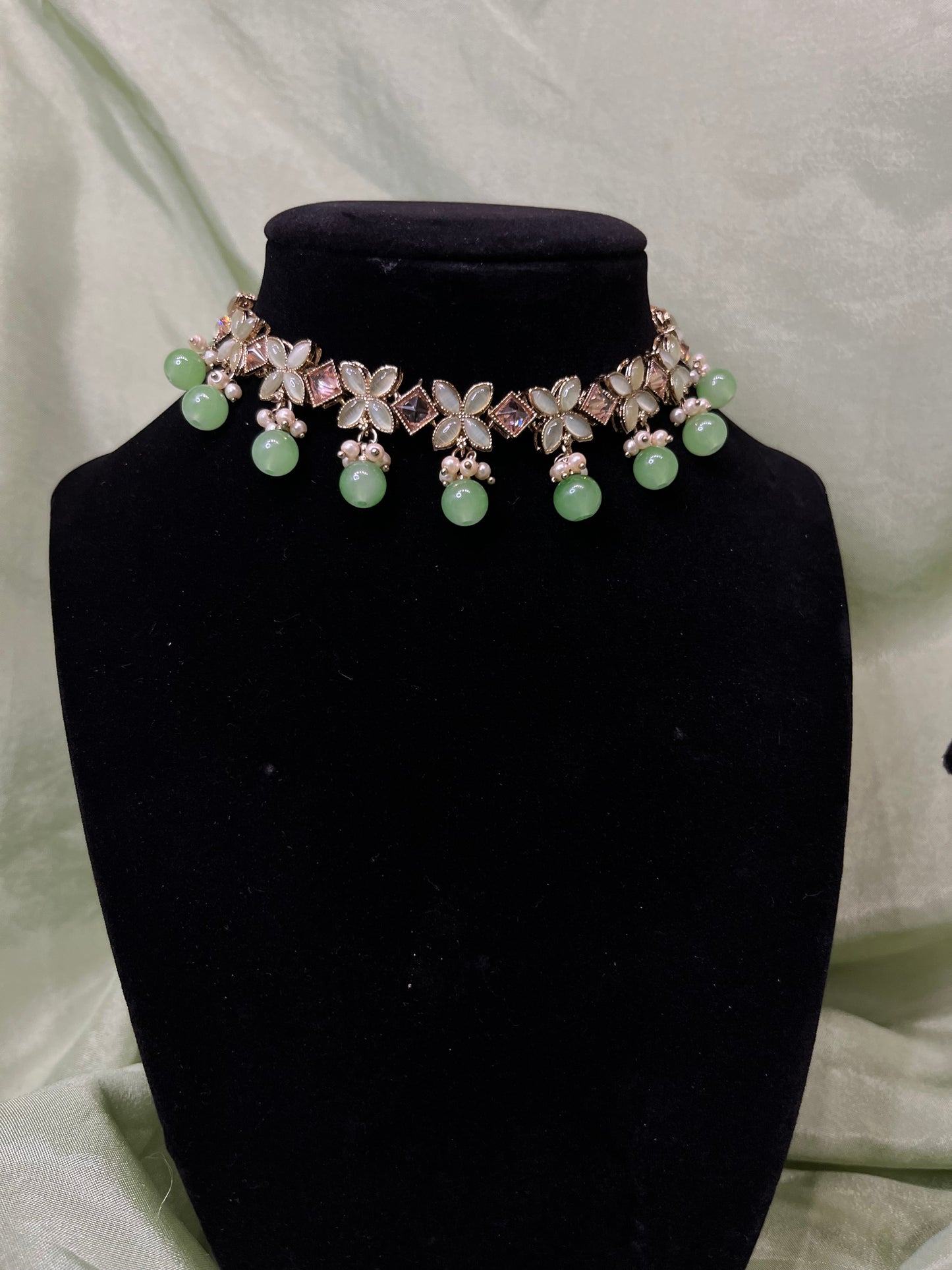 Mint green mini choker set