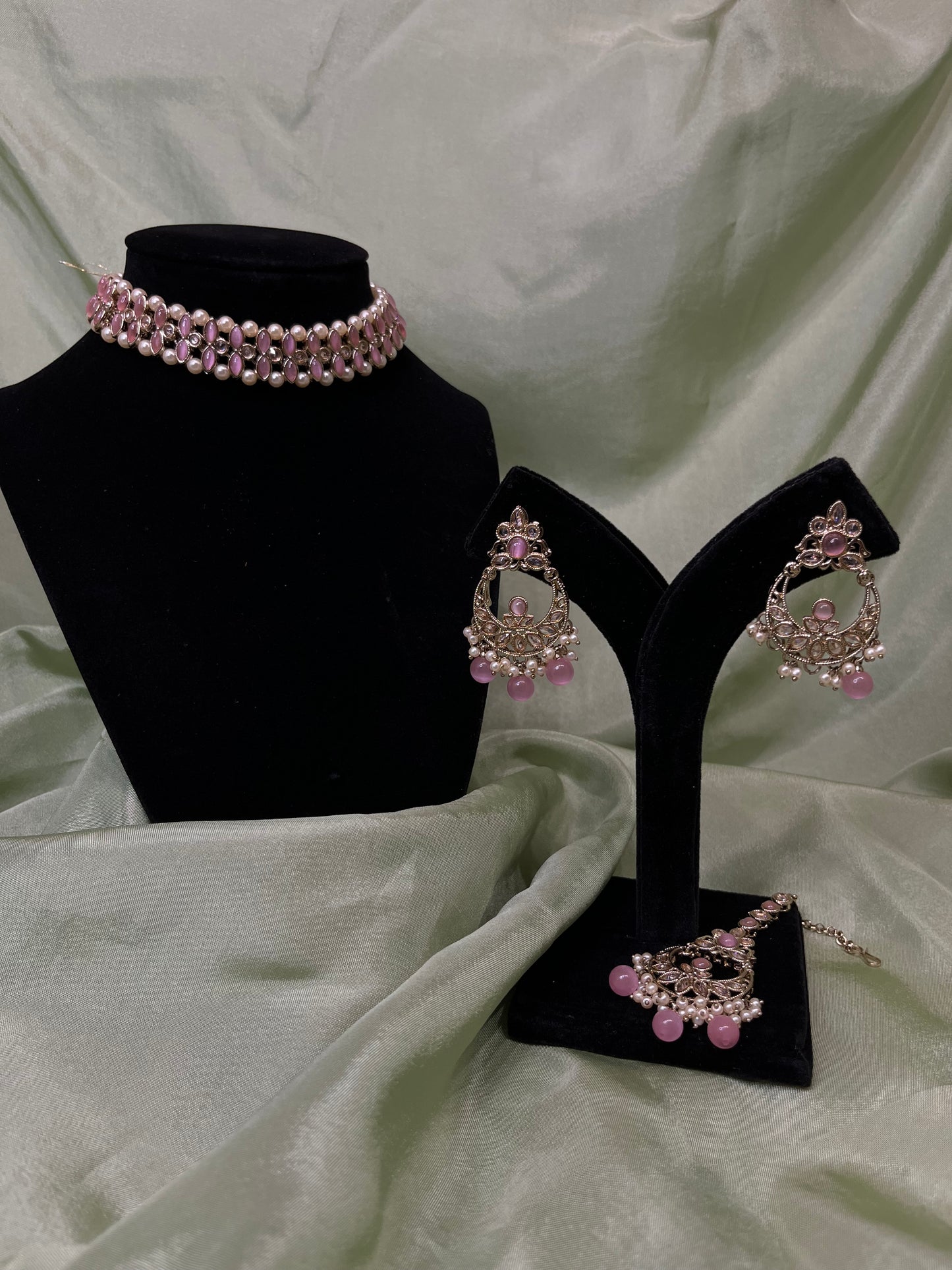 Baby pink choker set