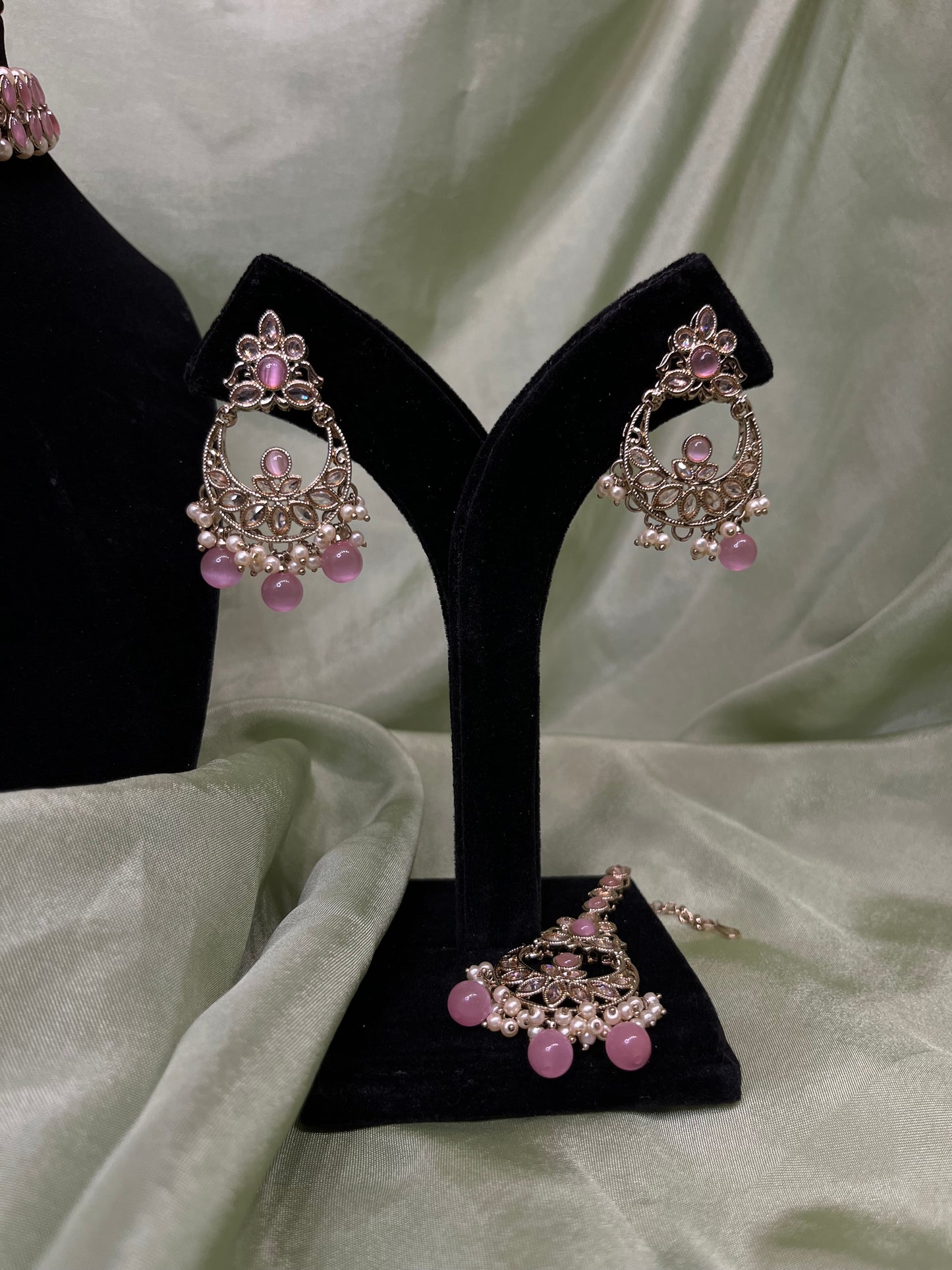 Baby pink choker set