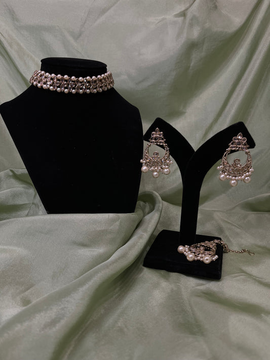 Gold choker set